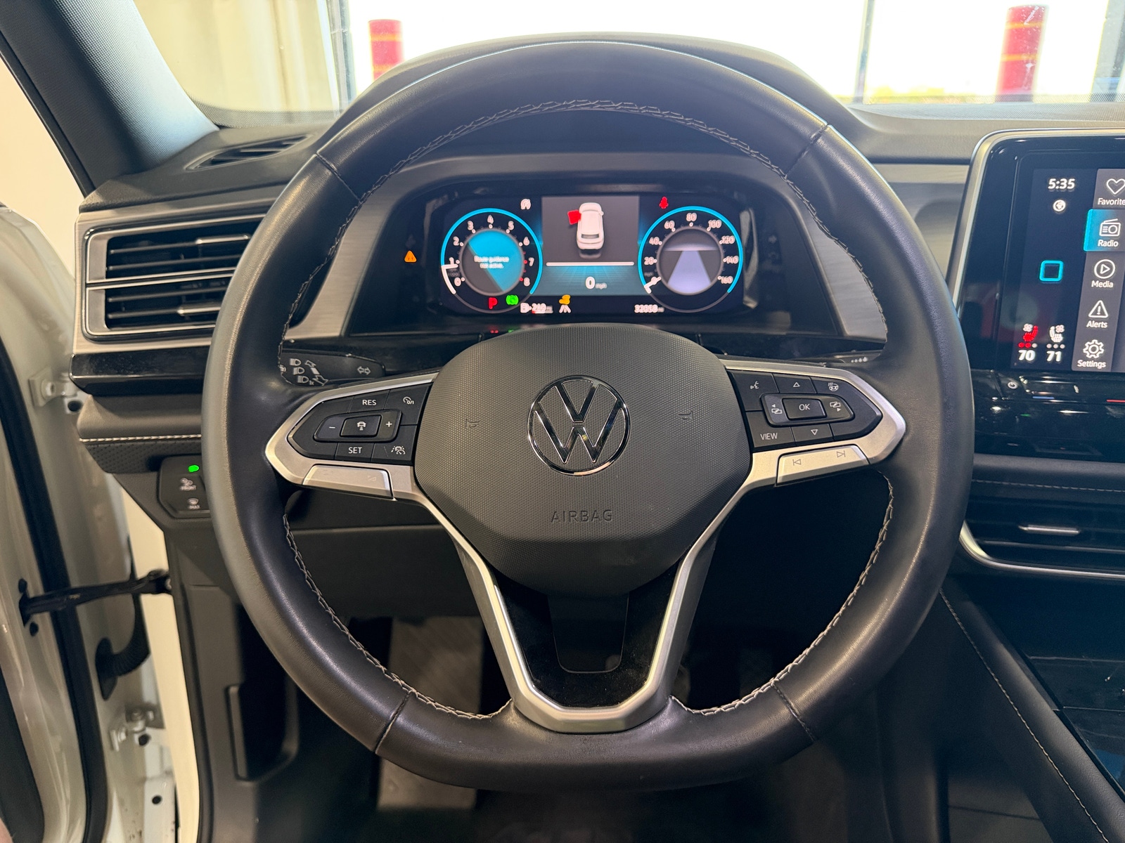 Thumbnail: 2025 Volkswagen Atlas - 4