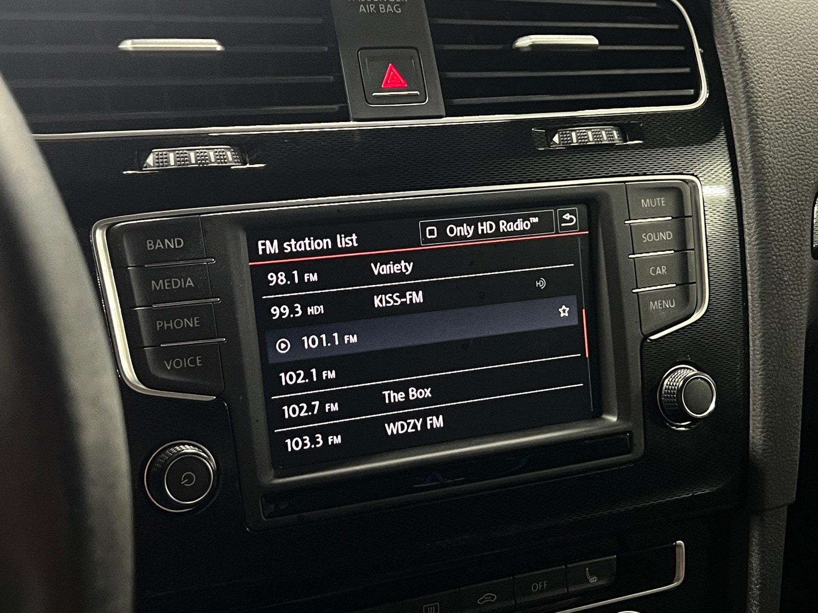 Thumbnail: 2017 Volkswagen Golf - 4