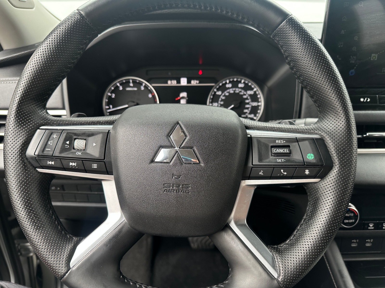 Thumbnail: 2025 Mitsubishi Outlander - 4