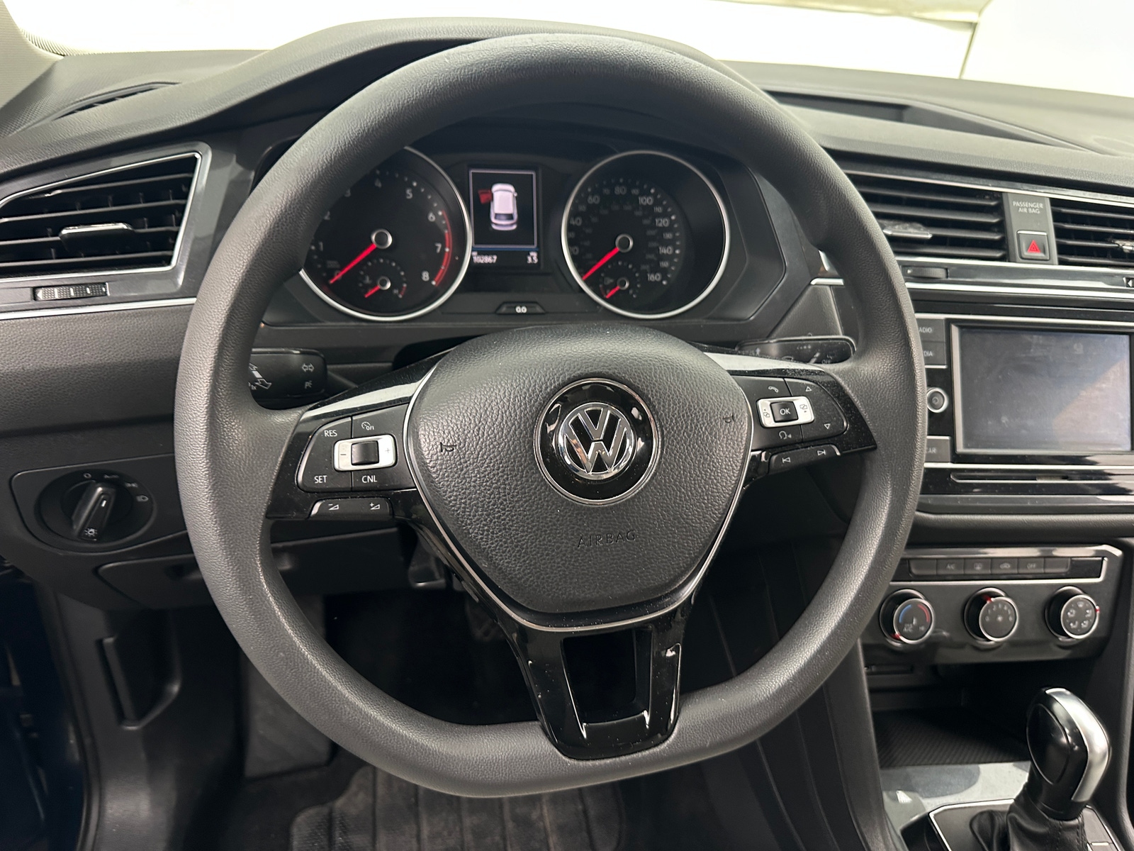 Thumbnail: 2018 Volkswagen Tiguan - 5
