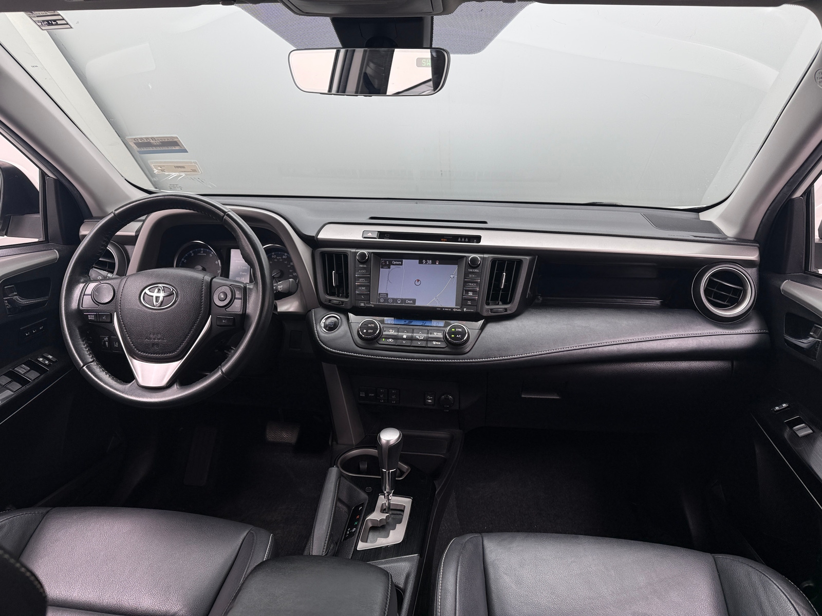 Thumbnail: 2018 Toyota RAV4 - 2