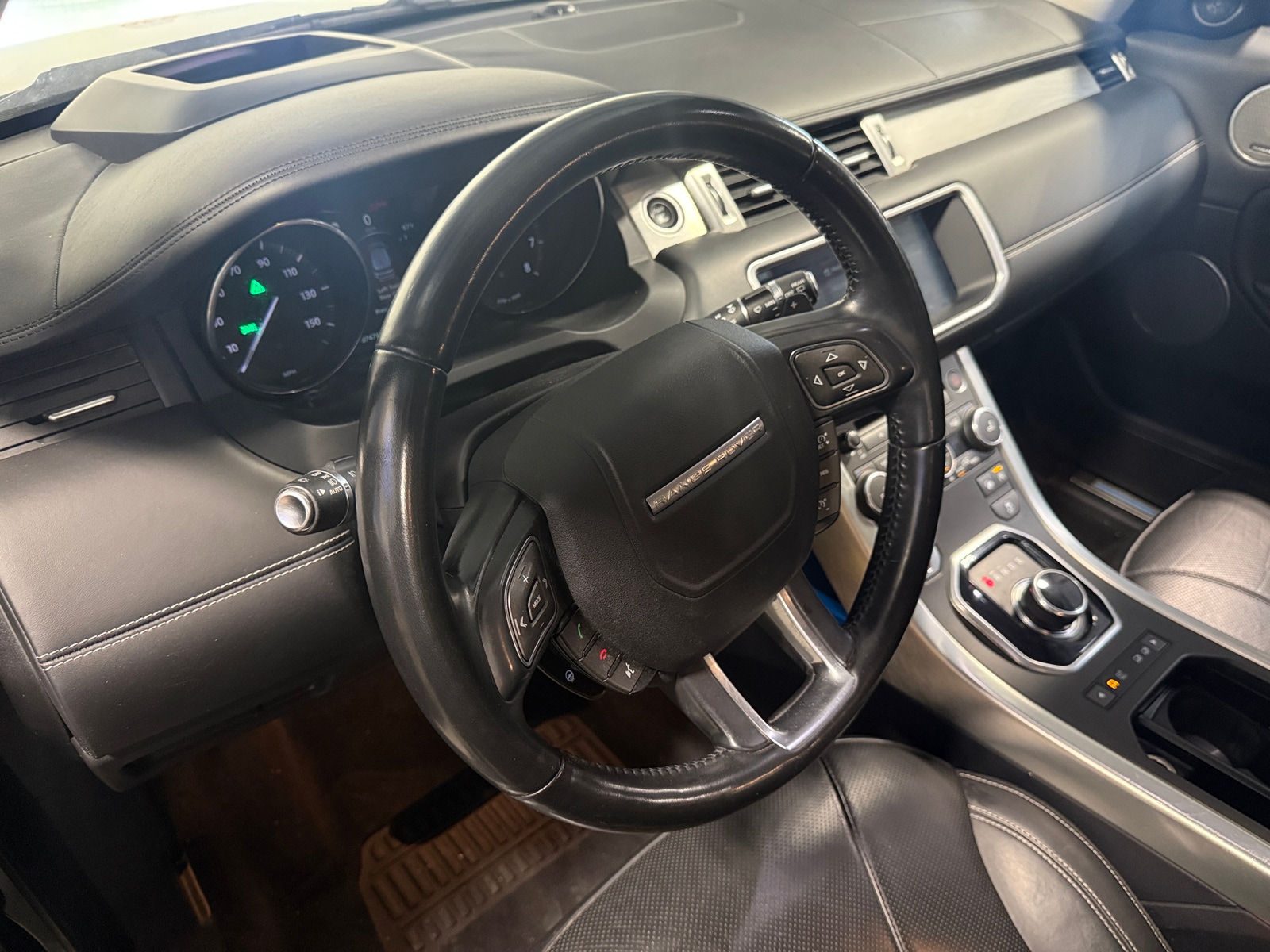 Thumbnail: 2017 Land Rover Range Rover Evoque - 4