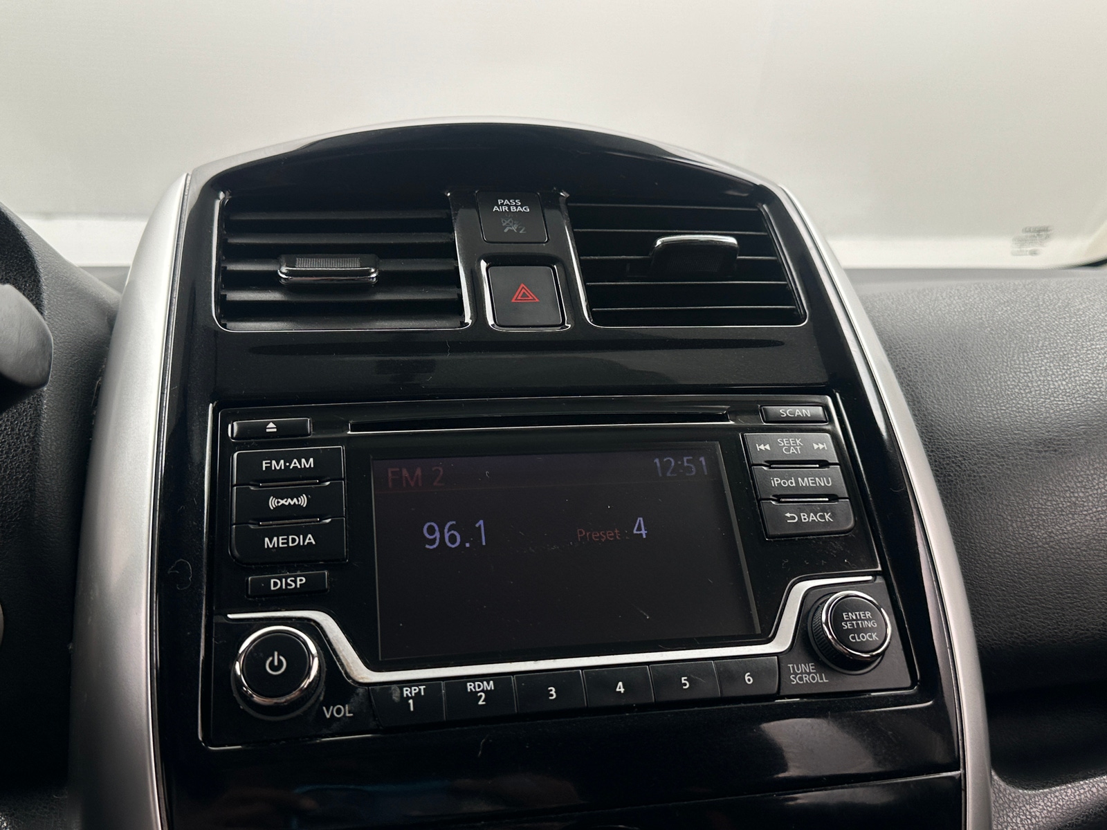 Thumbnail: 2018 Nissan Versa Note - 4