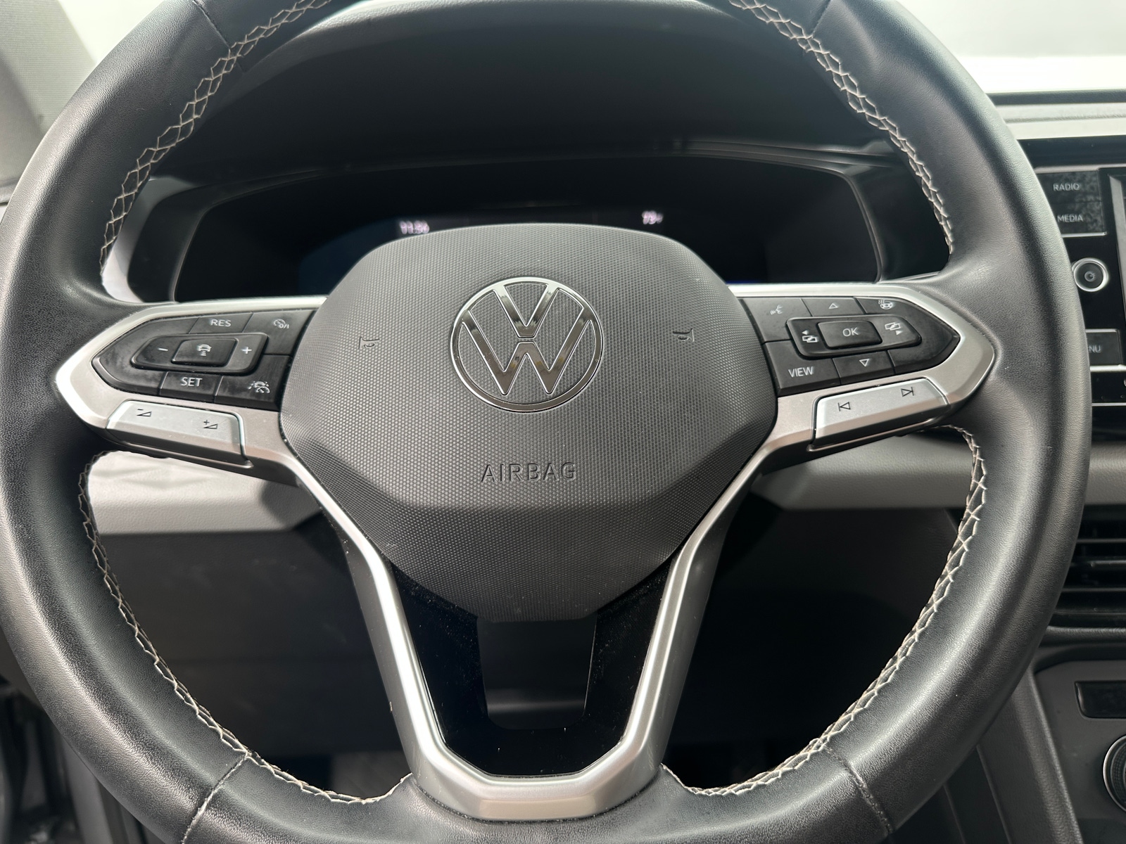 Thumbnail: 2022 Volkswagen Taos - 5