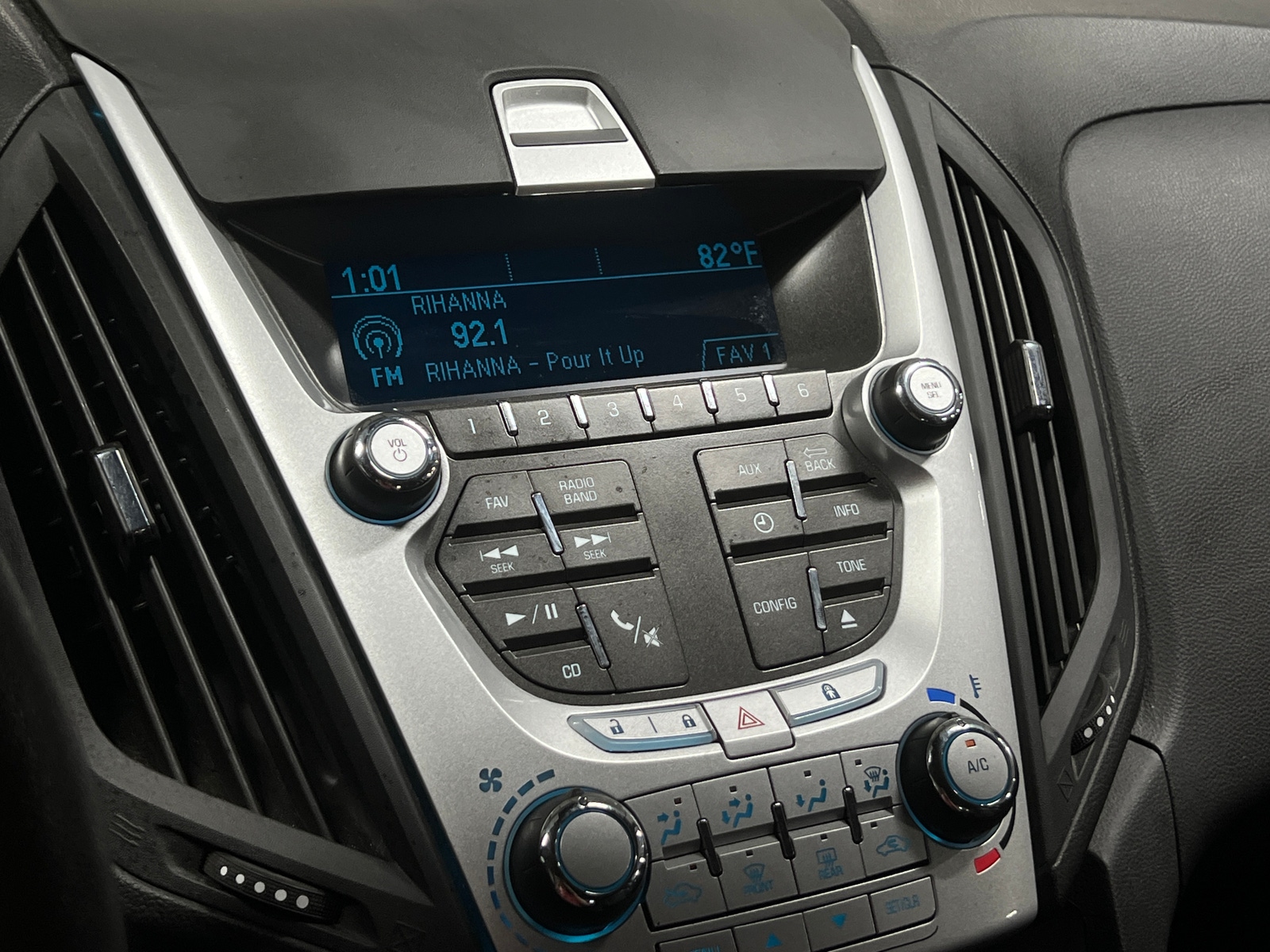 Thumbnail: 2014 Chevrolet Equinox - 4