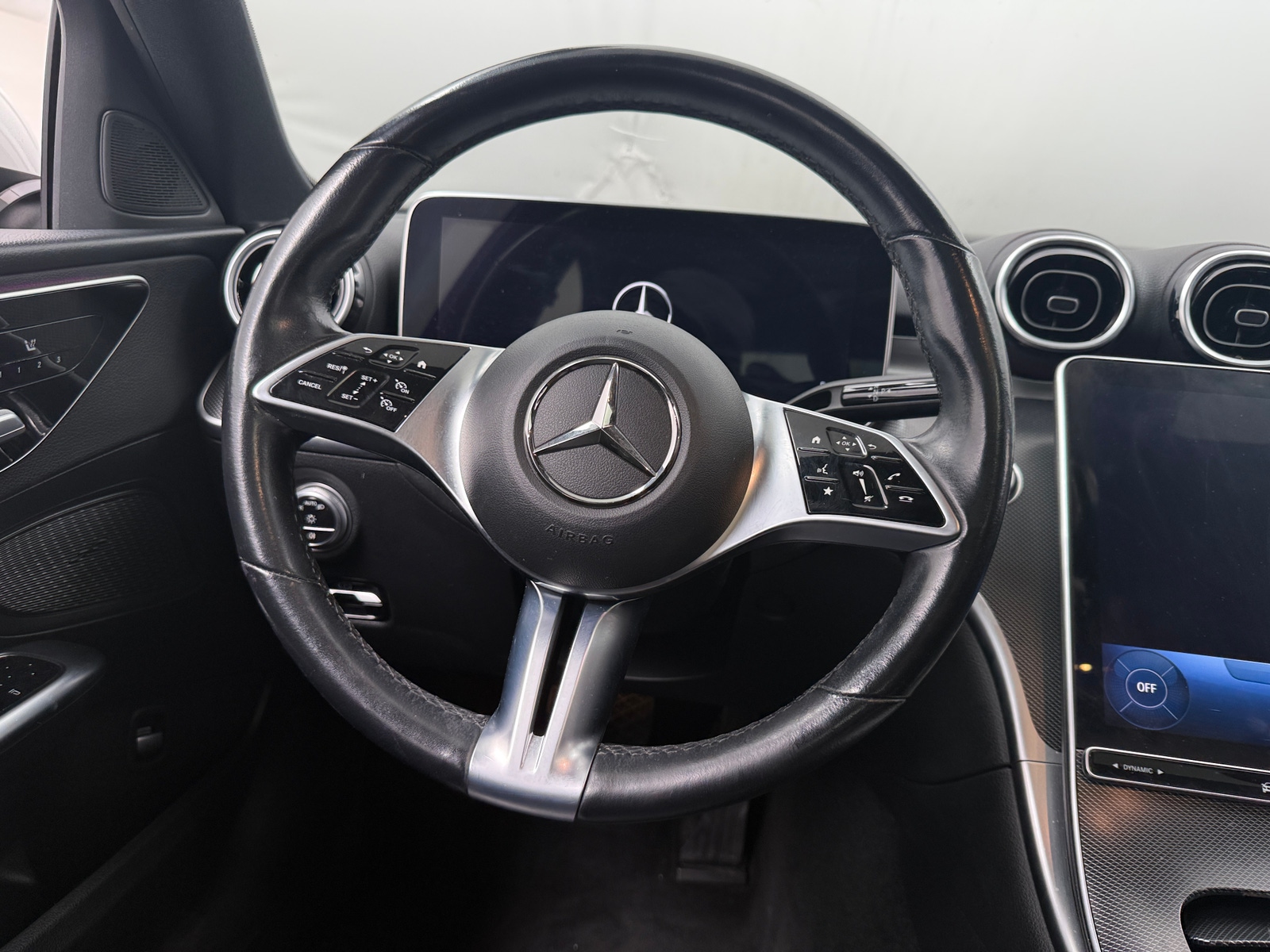 Thumbnail: 2023 Mercedes-Benz C-Class - 4