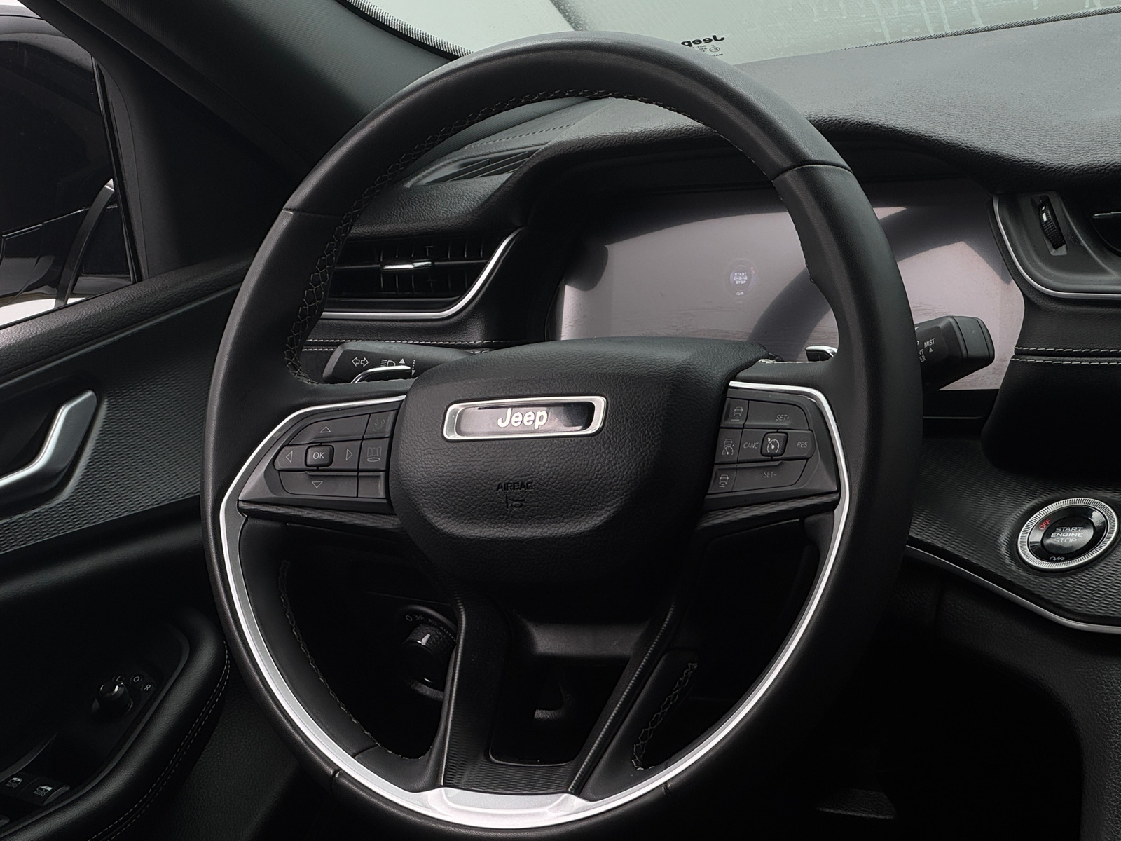 Thumbnail: 2024 Jeep Grand Cherokee - 5