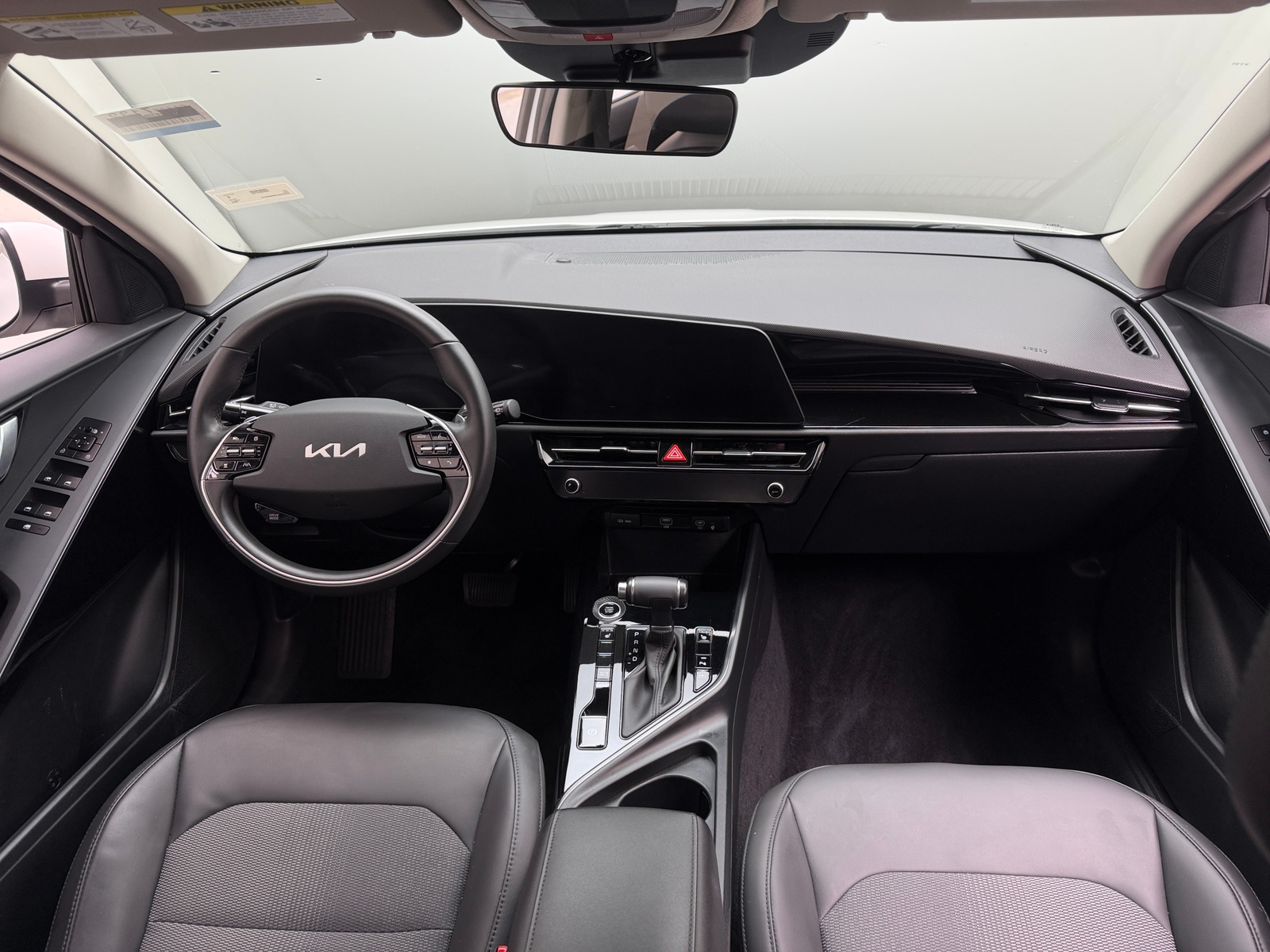Thumbnail: 2023 Kia Niro - 2