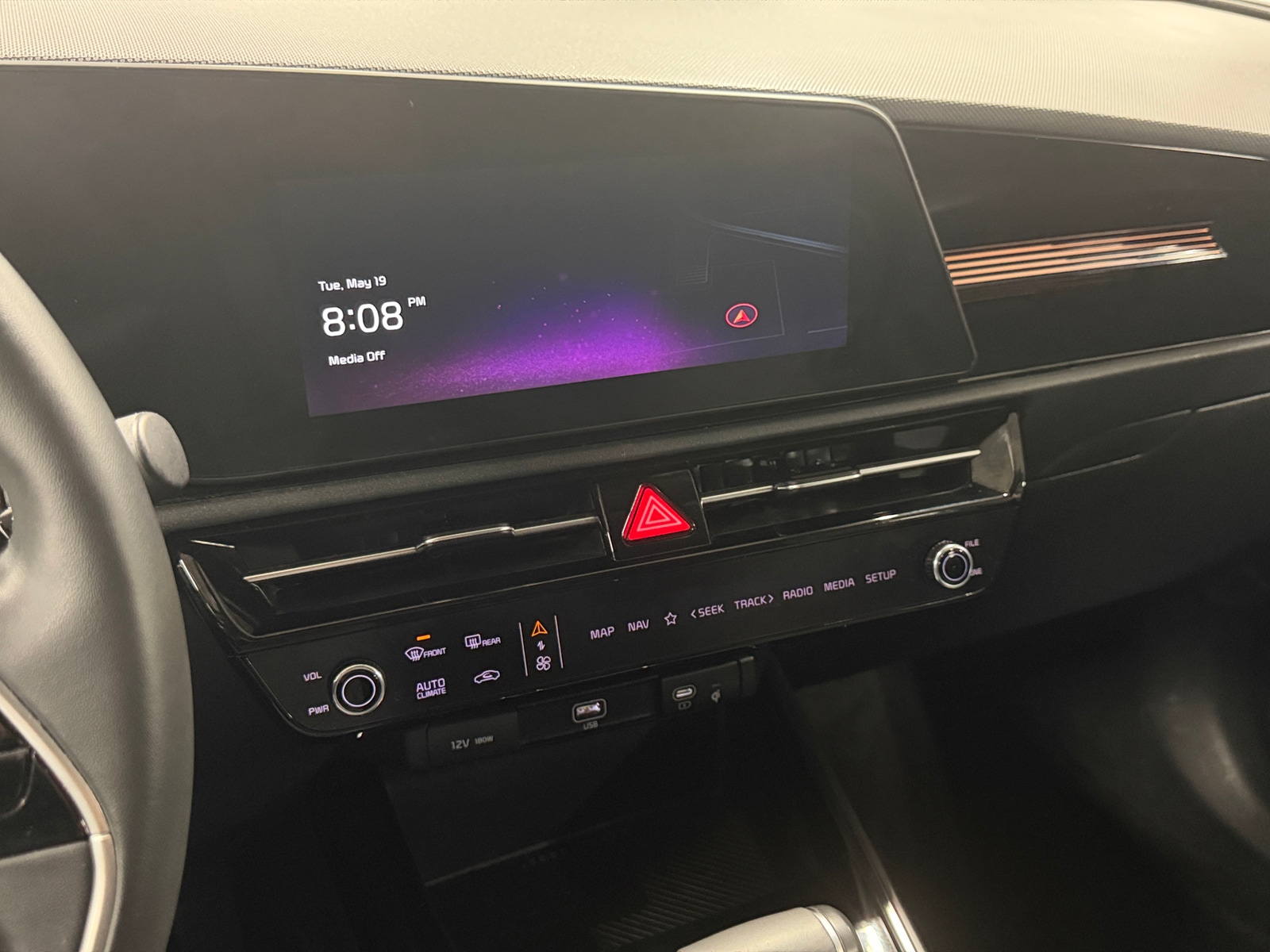 Thumbnail: 2023 Kia Niro - 3