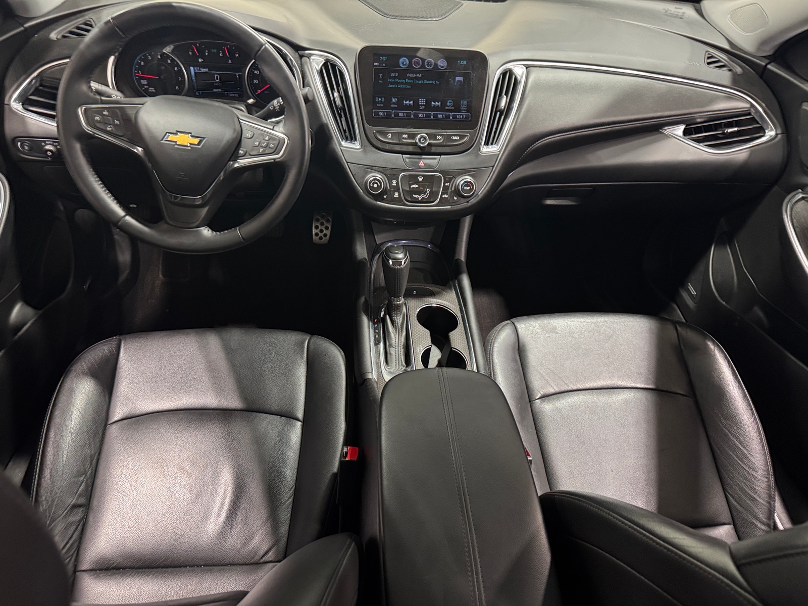 Thumbnail: 2017 Chevrolet Malibu - 3