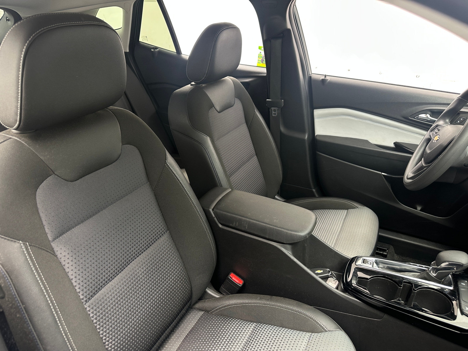 Thumbnail: 2025 Chevrolet Trax - 2