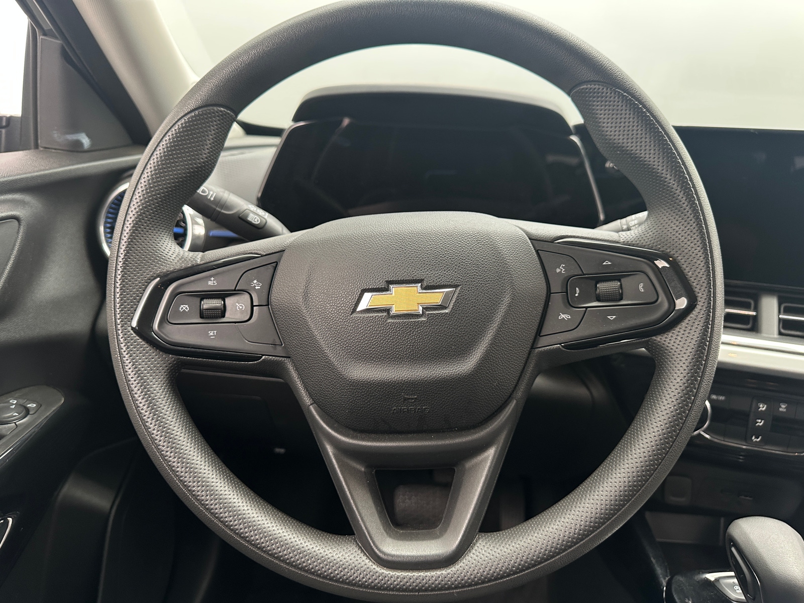 Thumbnail: 2025 Chevrolet Trax - 5