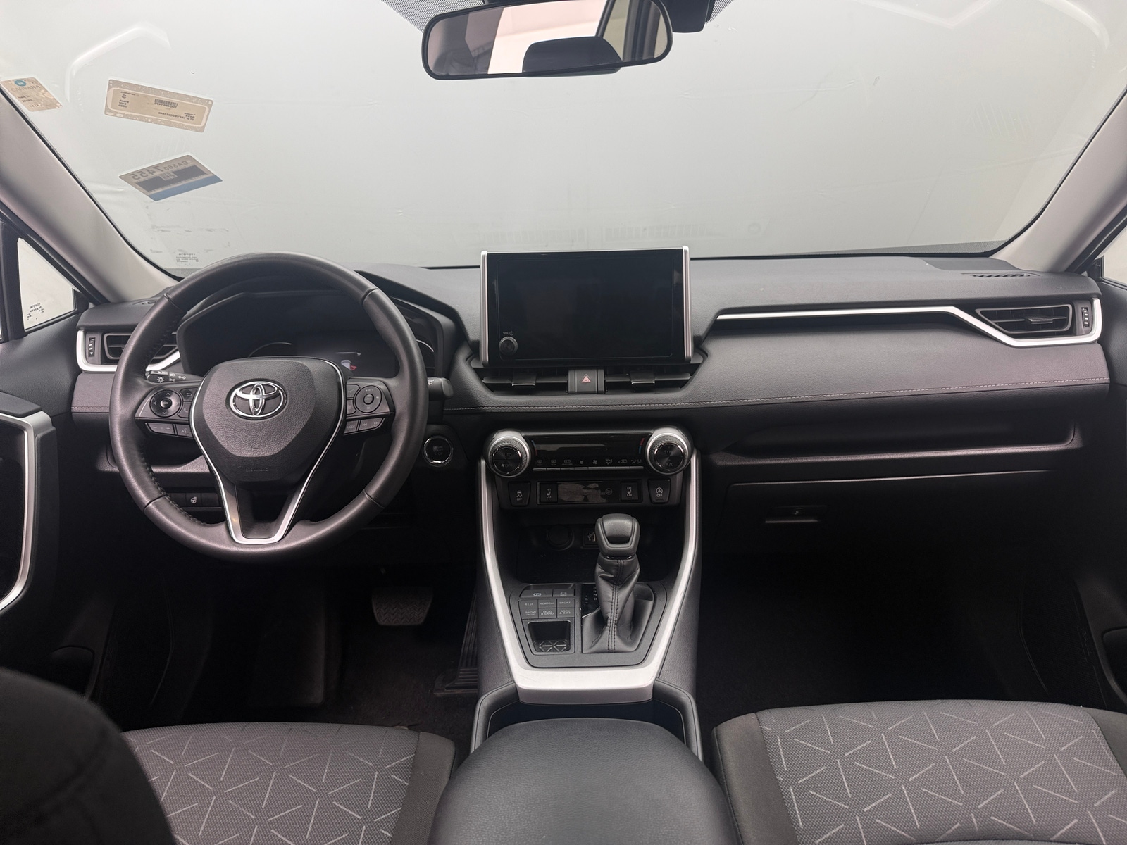 Thumbnail: 2025 Toyota RAV4 - 3