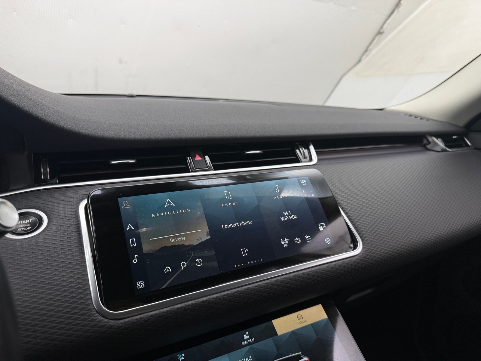 Thumbnail: 2021 Land Rover Range Rover Evoque - 3