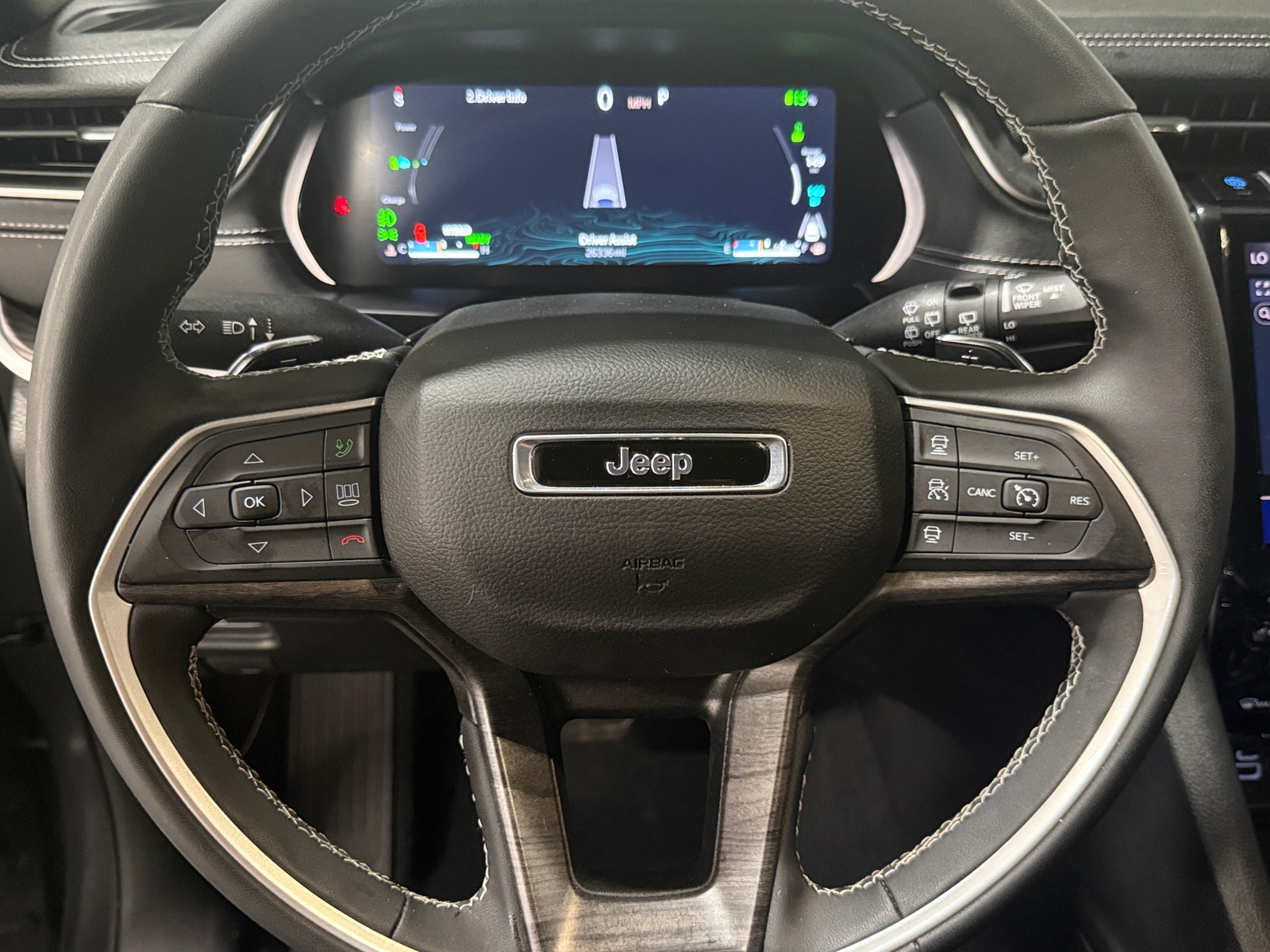 Thumbnail: 2024 Jeep Grand Cherokee - 4
