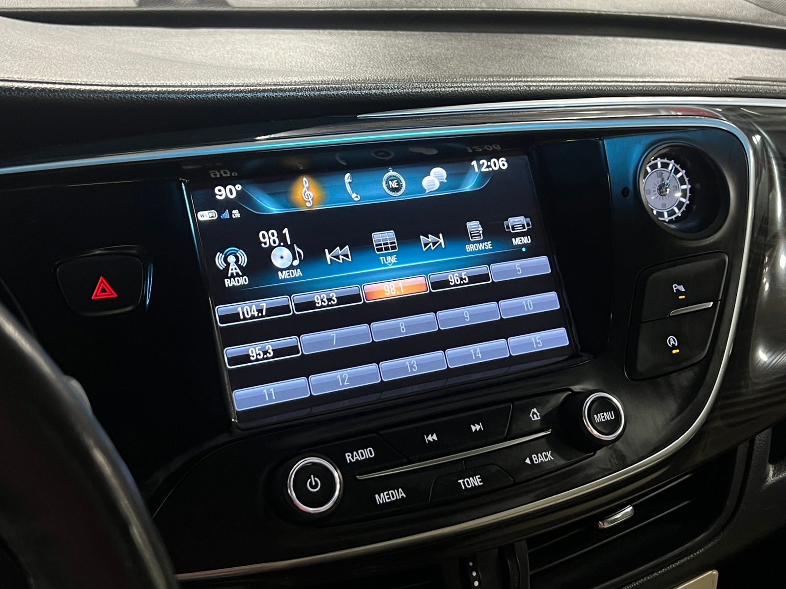 Thumbnail: 2020 Buick Envision - 3