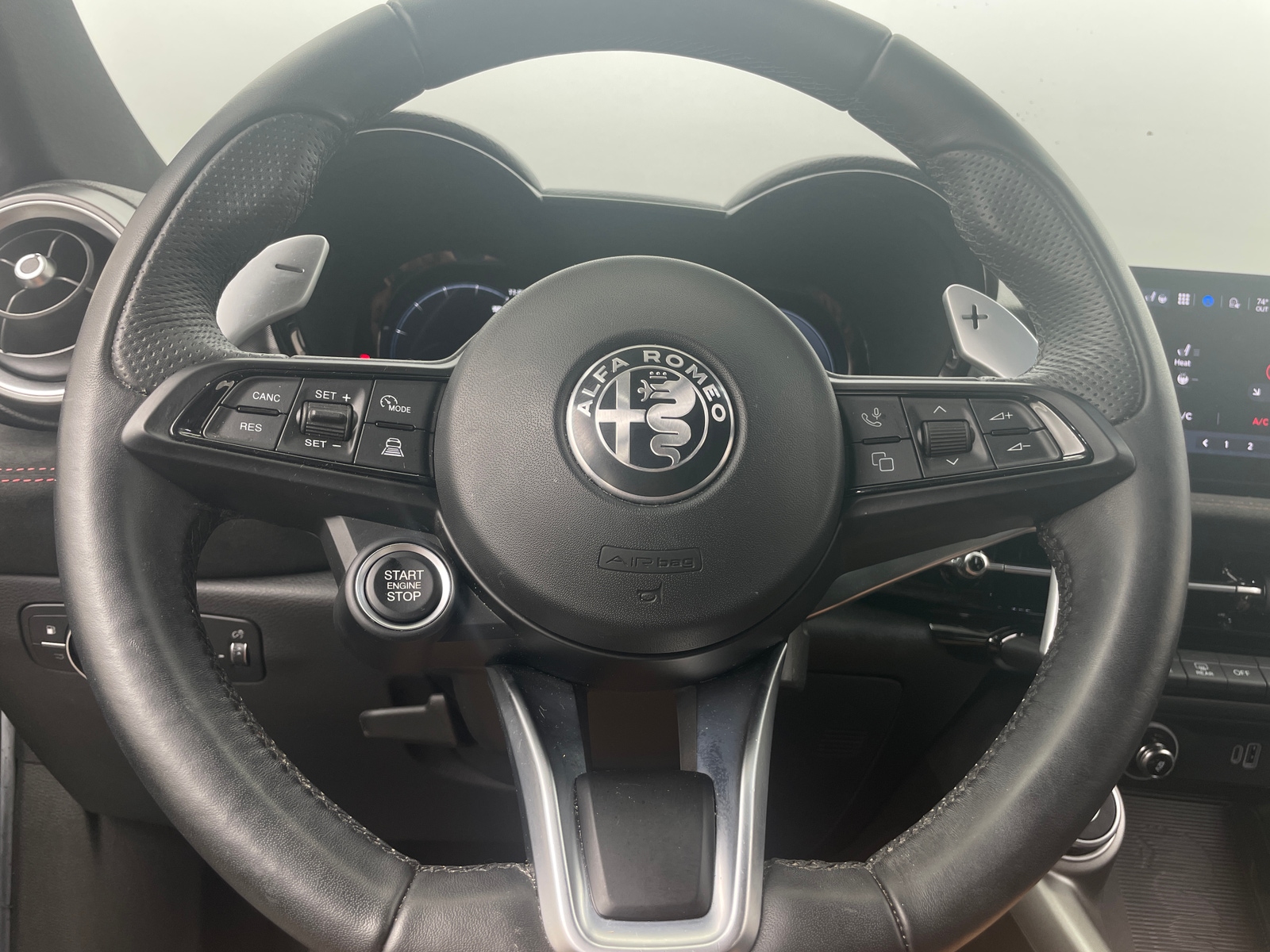 Thumbnail: 2024 Alfa Romeo Tonale - 5