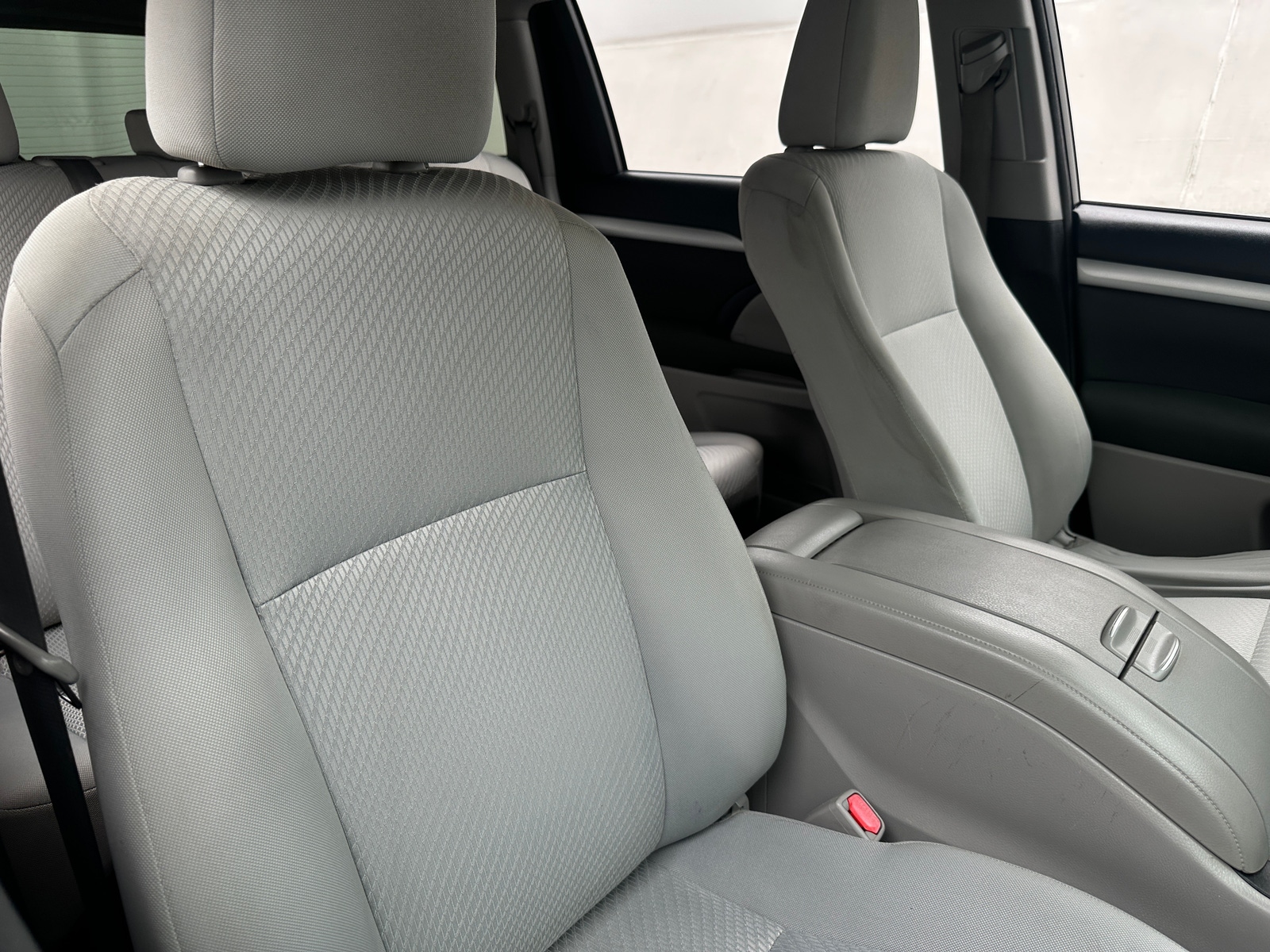 Thumbnail: 2017 Toyota Highlander - 2
