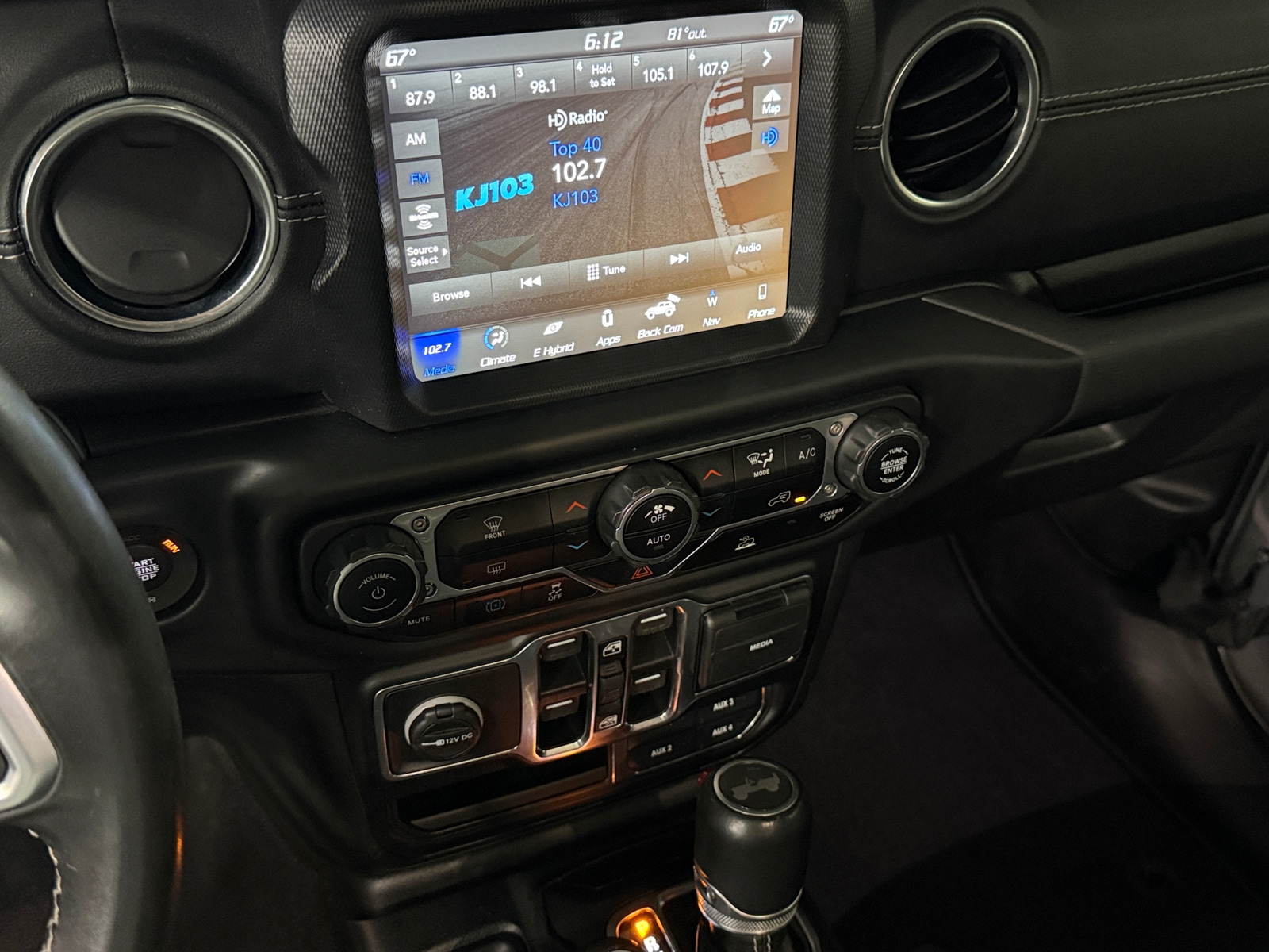 Thumbnail: 2021 Jeep Wrangler - 3