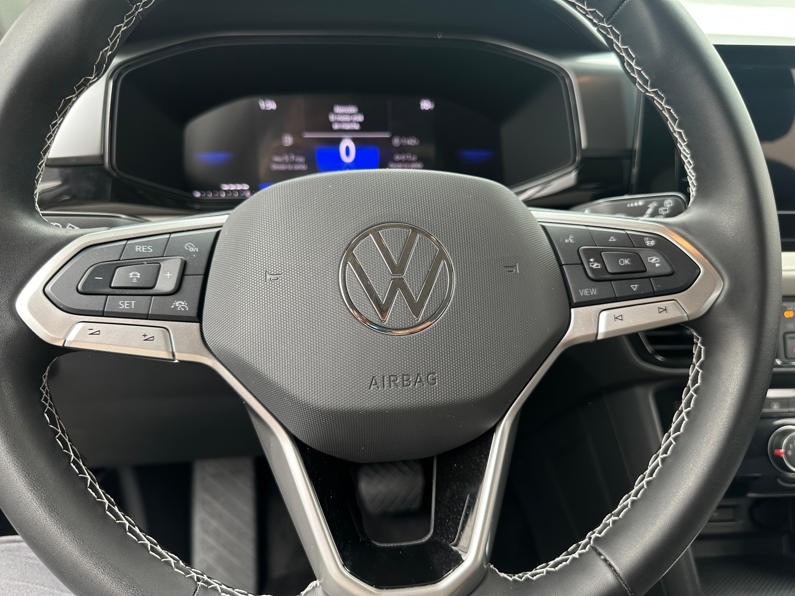 Thumbnail: 2025 Volkswagen Taos - 5