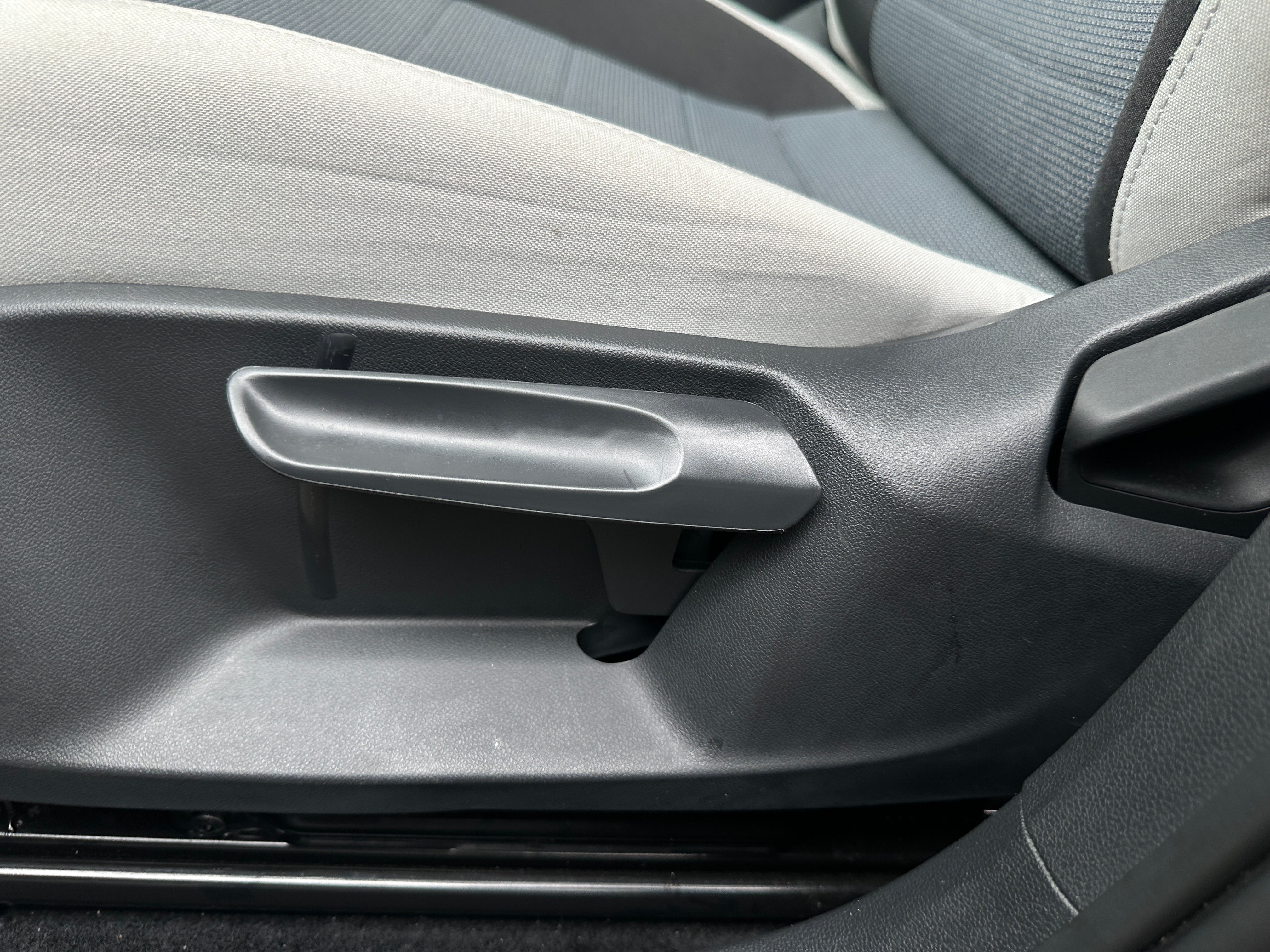 2025 Volkswagen Taos S - Photo 7