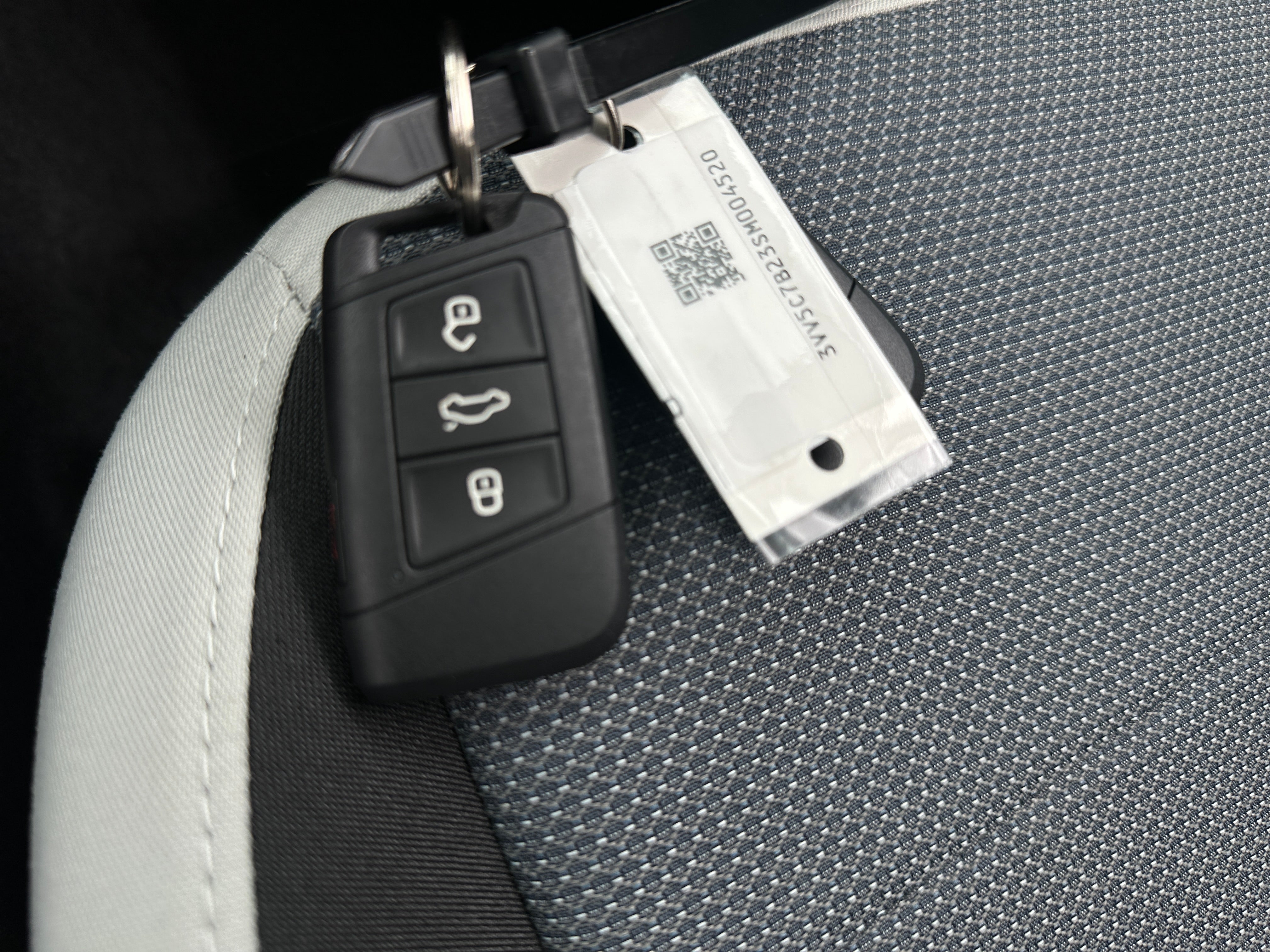 2025 Volkswagen Taos S - Photo 4