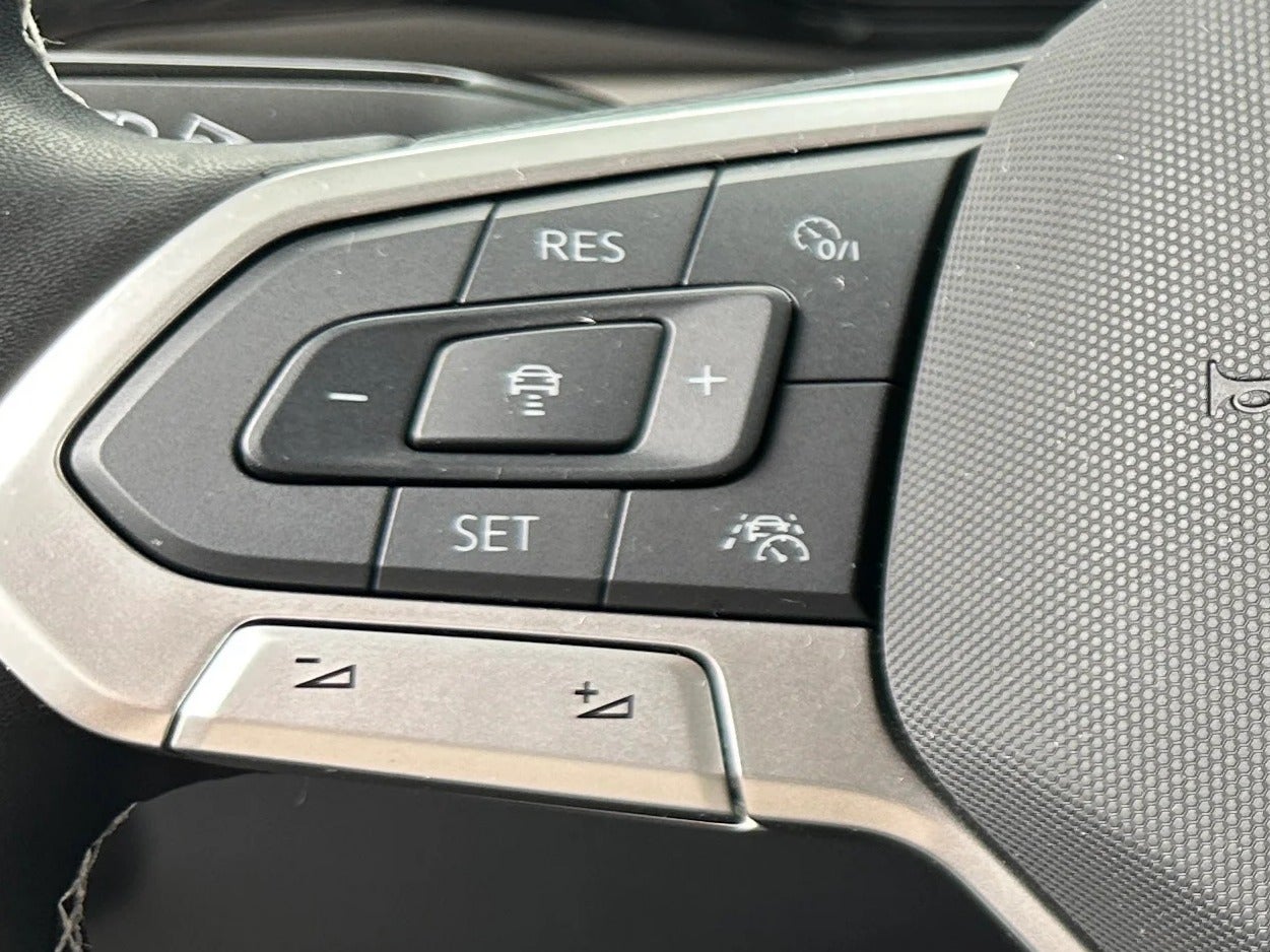 2025 Volkswagen Taos S - Photo 16