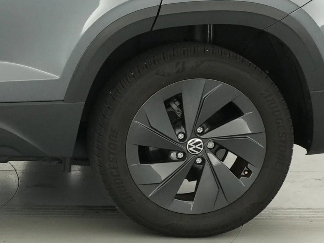 2025 Volkswagen Taos S - Photo 17