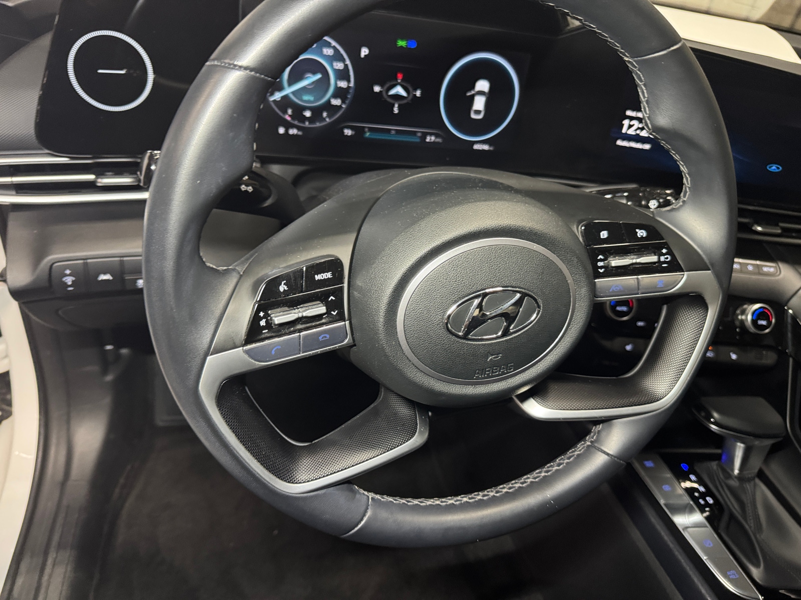 Thumbnail: 2023 Hyundai Elantra - 5