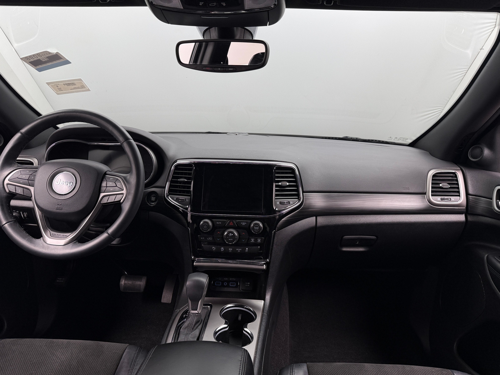 Thumbnail: 2019 Jeep Grand Cherokee - 3