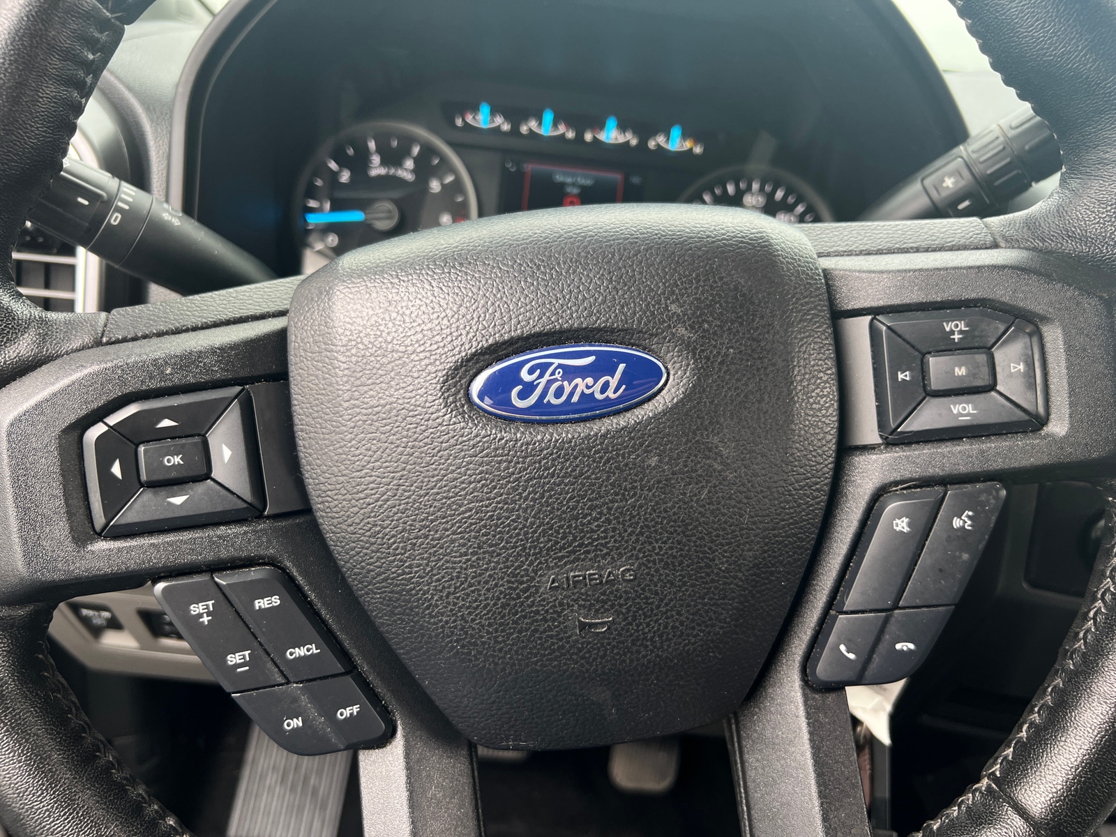 Thumbnail: 2019 Ford Econoline - 5