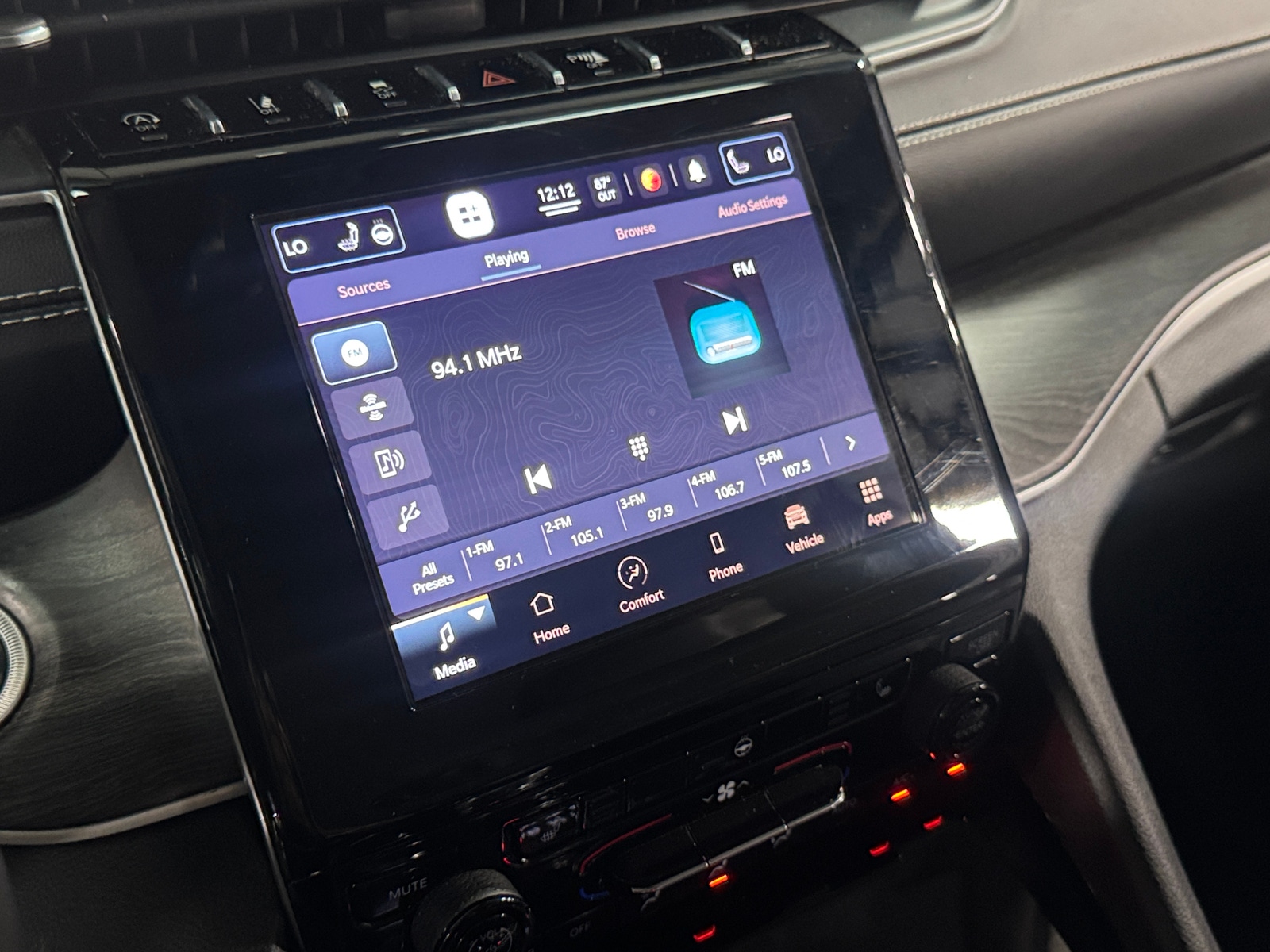 Thumbnail: 2021 Jeep Grand Cherokee L - 3