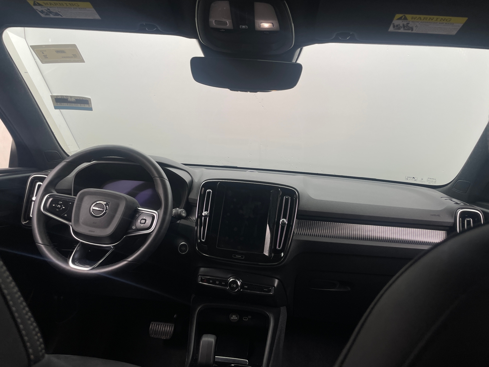 Thumbnail: 2024 Volvo XC40 - 2