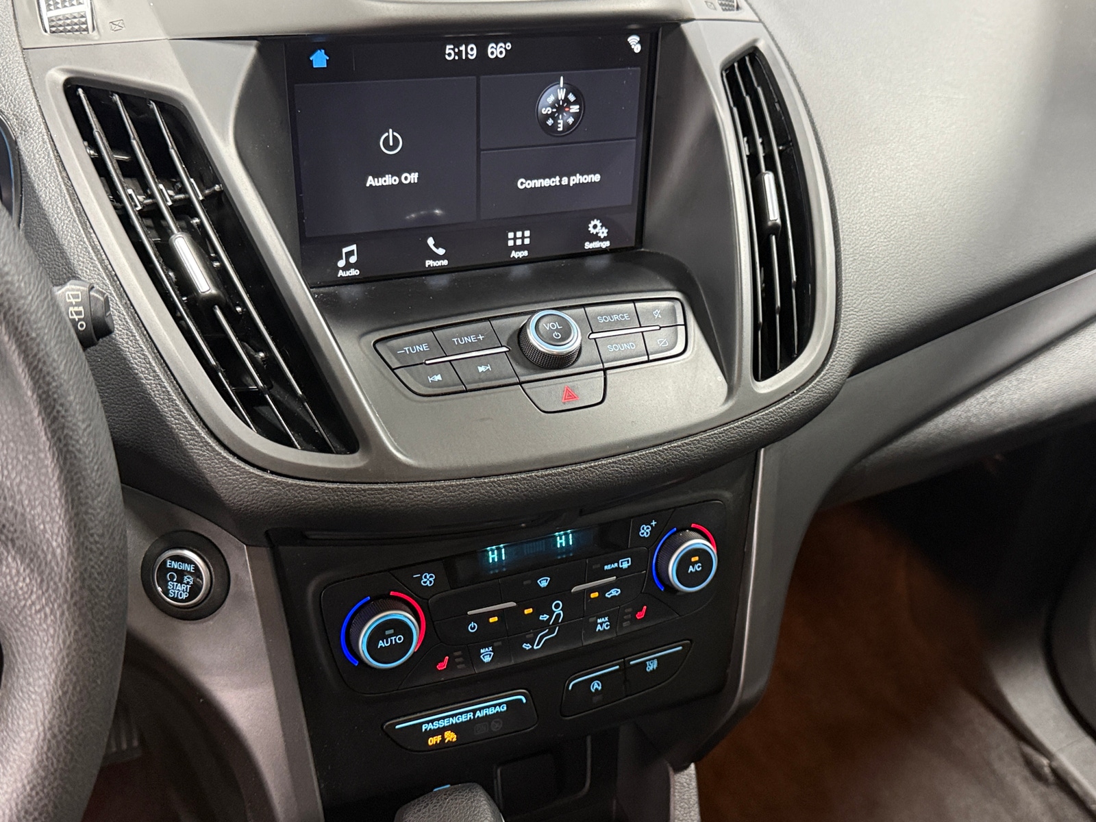 Thumbnail: 2019 Ford Escape - 4