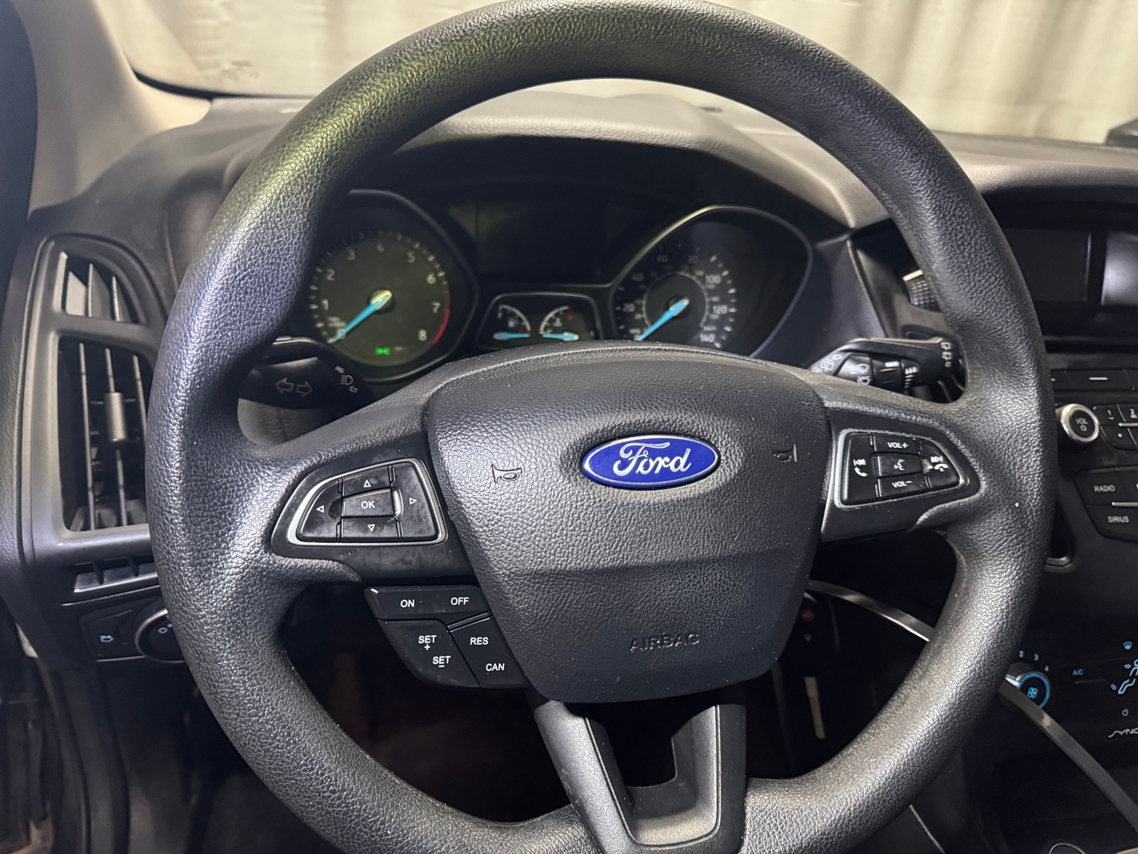 Thumbnail: 2017 Ford Focus - 5