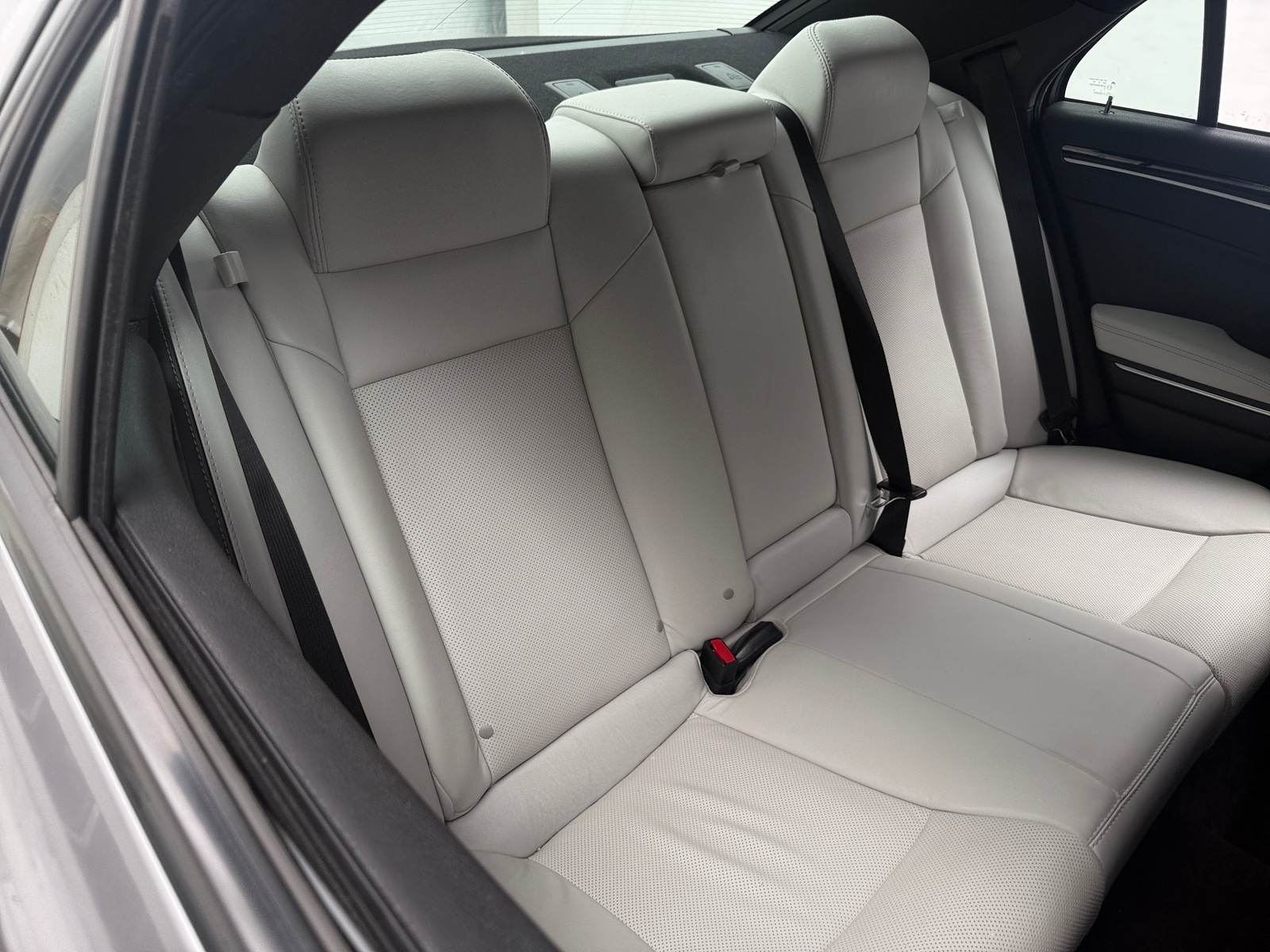Thumbnail: 2017 Chrysler 300 - 5
