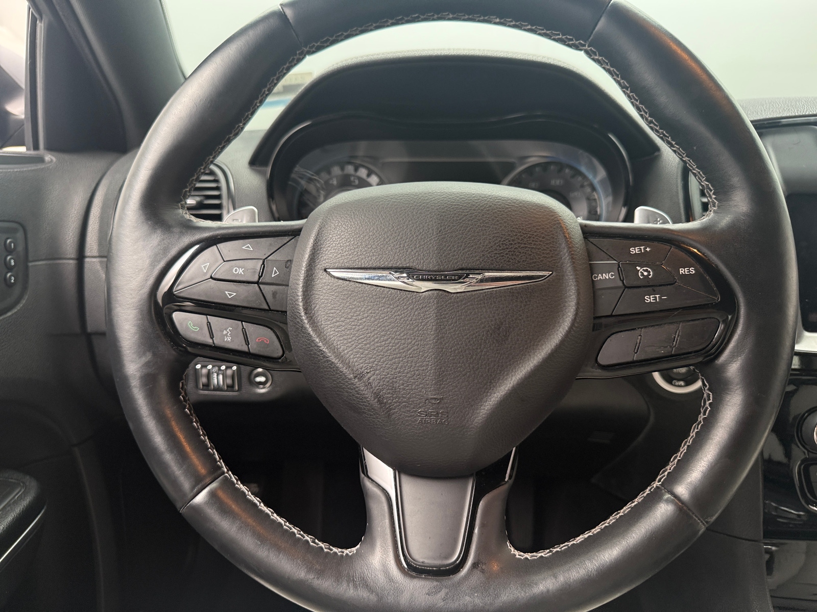Thumbnail: 2017 Chrysler 300 - 4
