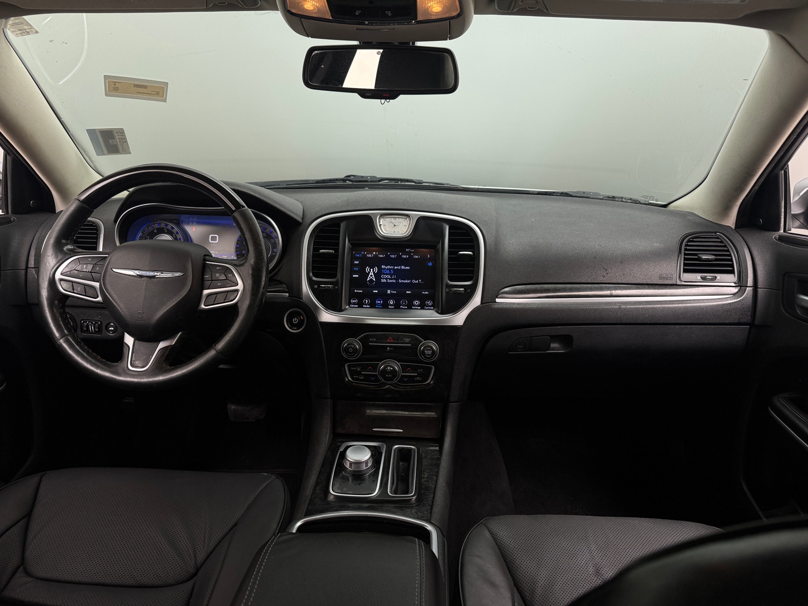 Thumbnail: 2019 Chrysler 300 - 2