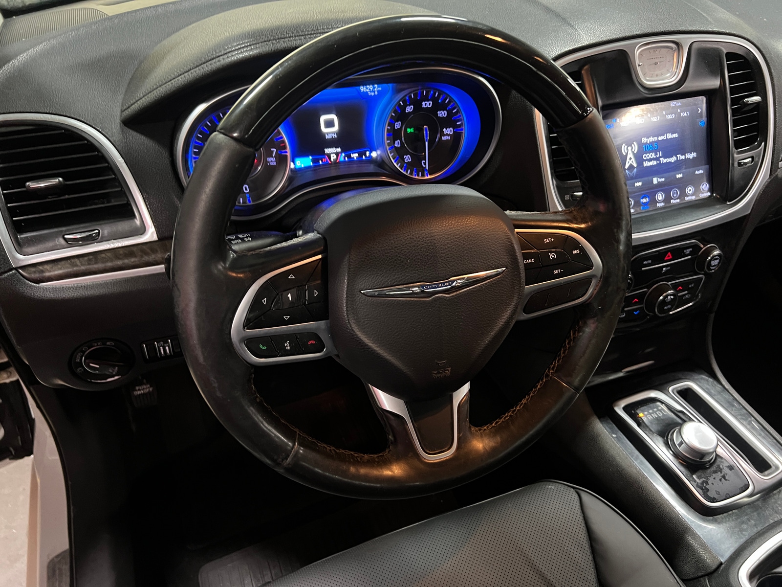 Thumbnail: 2019 Chrysler 300 - 4