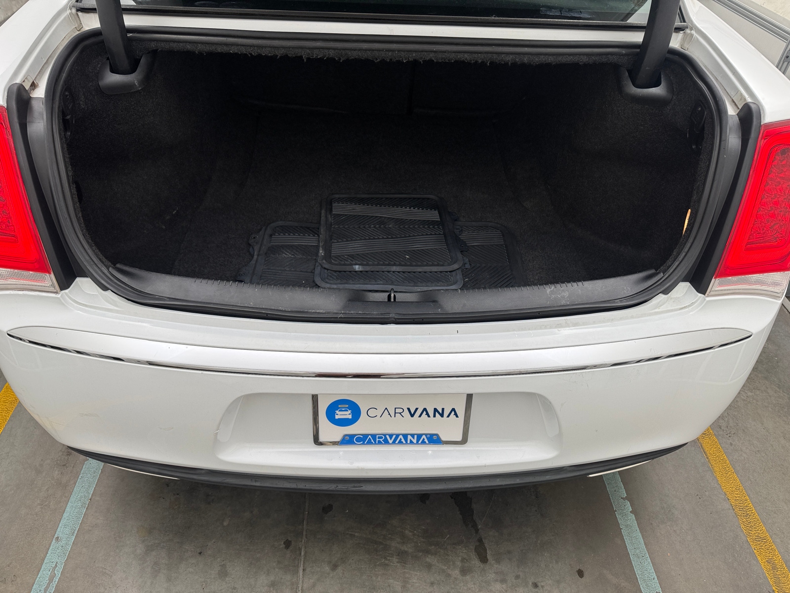 Thumbnail: 2019 Chrysler 300 - 6