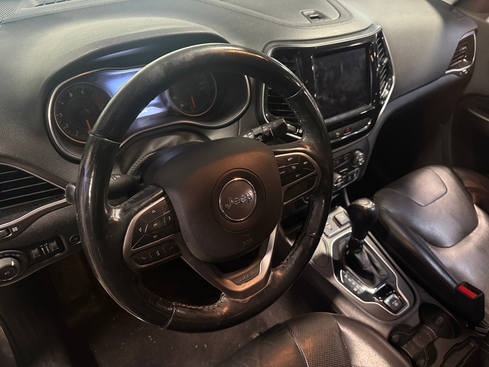 Thumbnail: 2019 Jeep Cherokee - 4