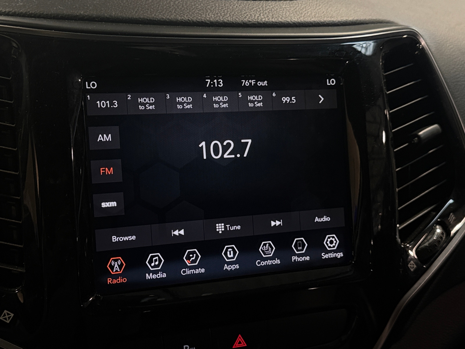 Thumbnail: 2019 Jeep Cherokee - 3