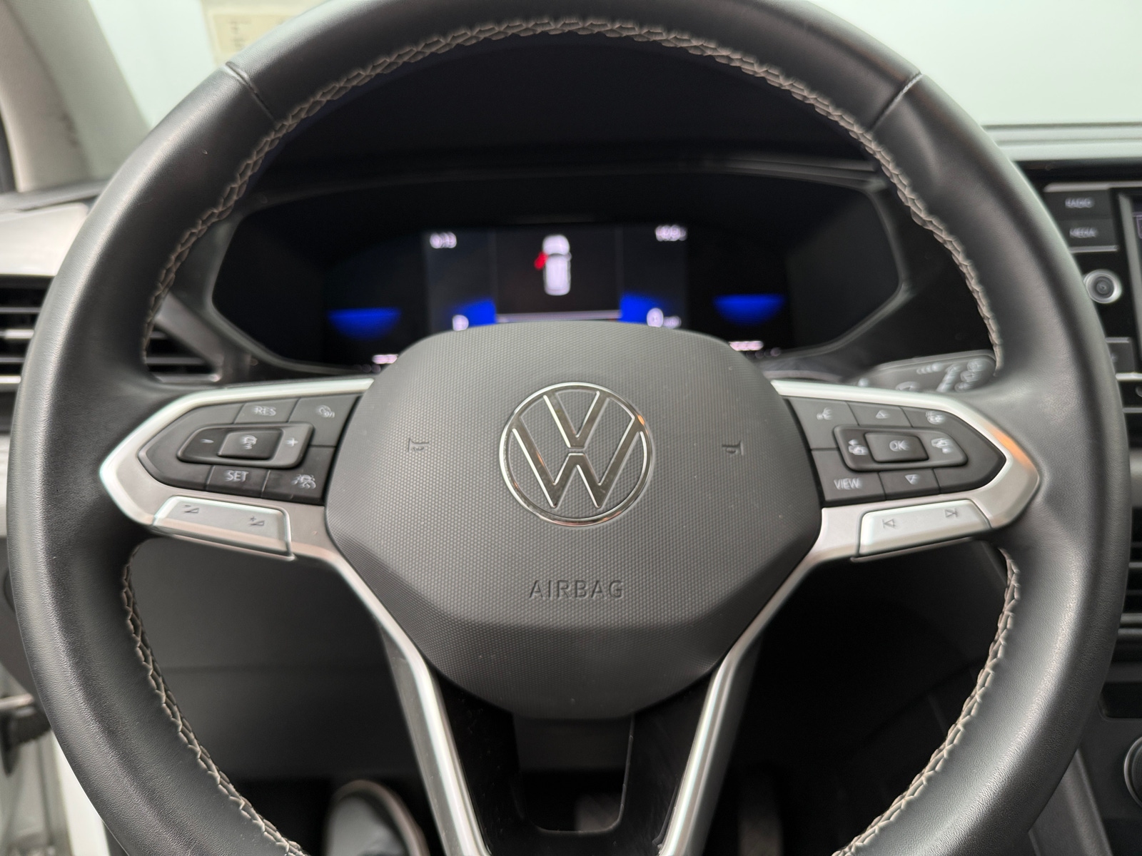 Thumbnail: 2022 Volkswagen Taos - 5