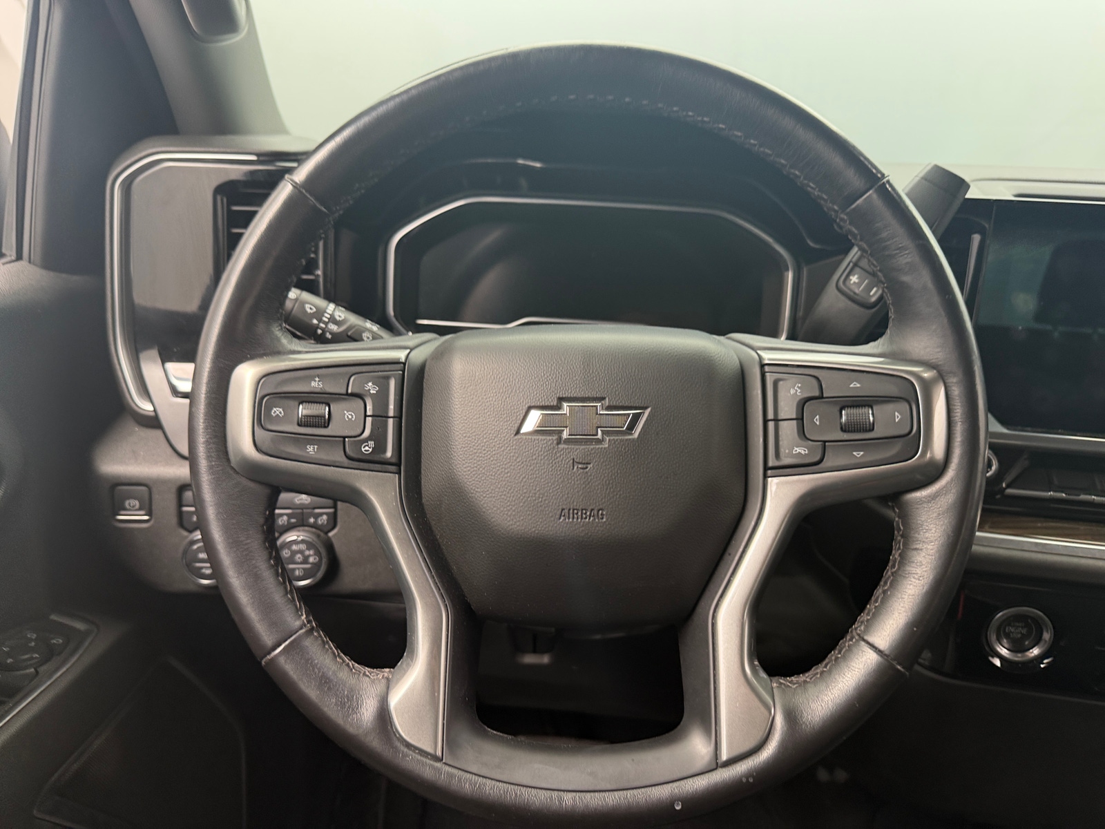 Thumbnail: 2023 Chevrolet Silverado 1500 - 5