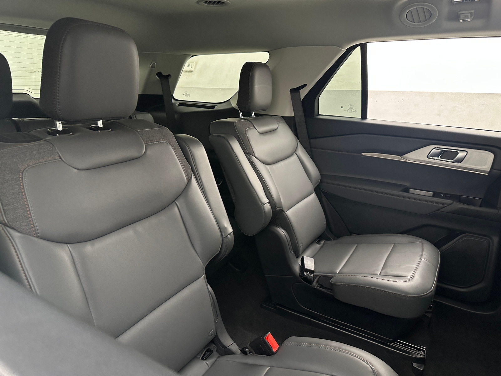 Thumbnail: 2026 Ford Explorer - 5