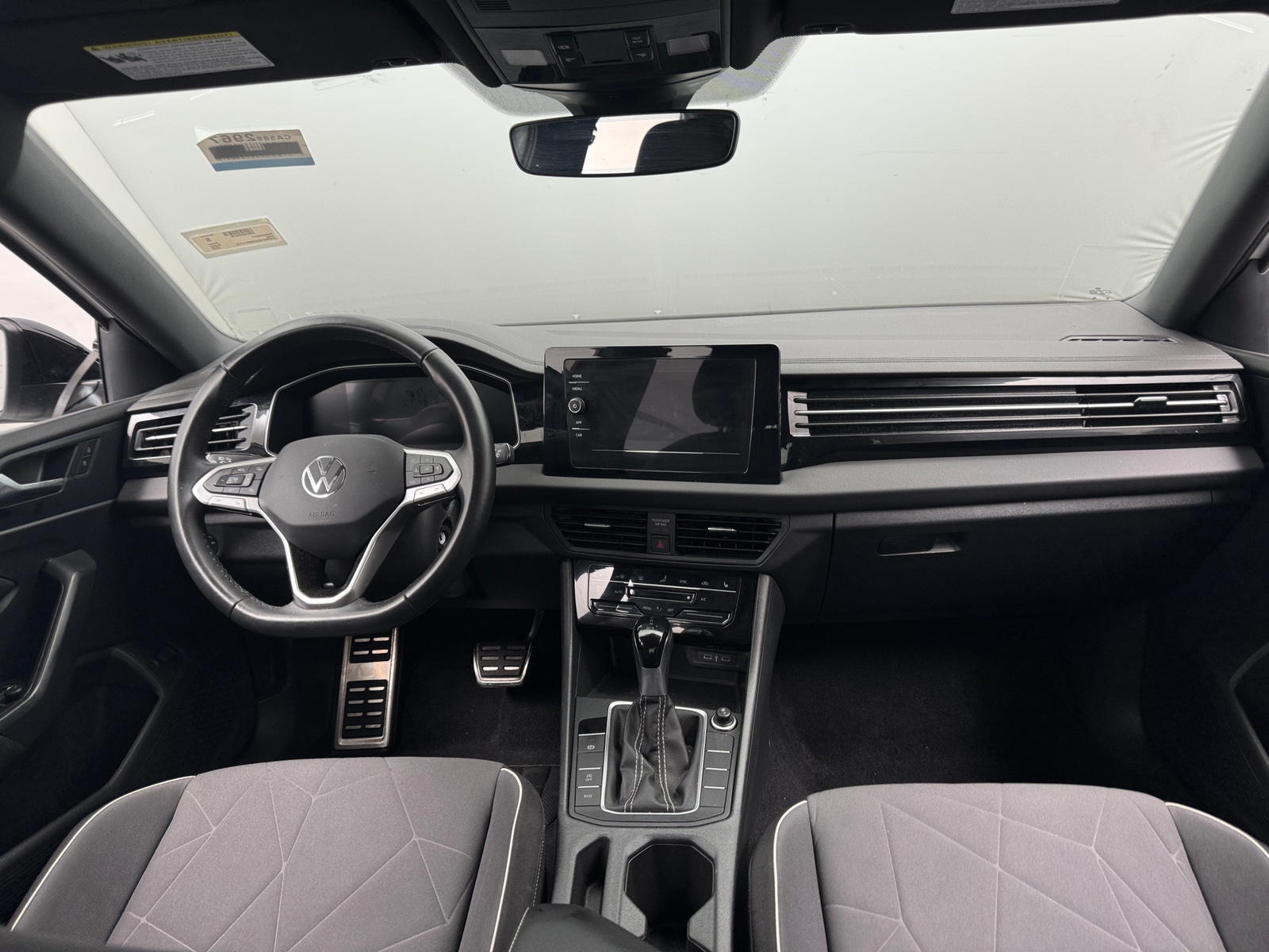Thumbnail: 2025 Volkswagen Jetta - 3