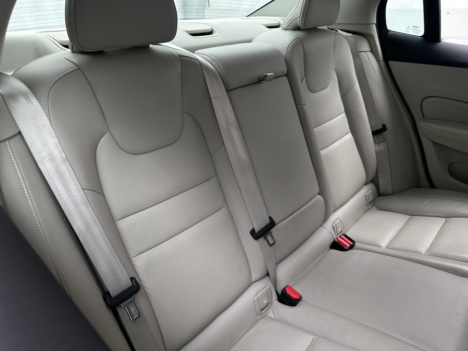 Thumbnail: 2024 Volvo S60 - 5