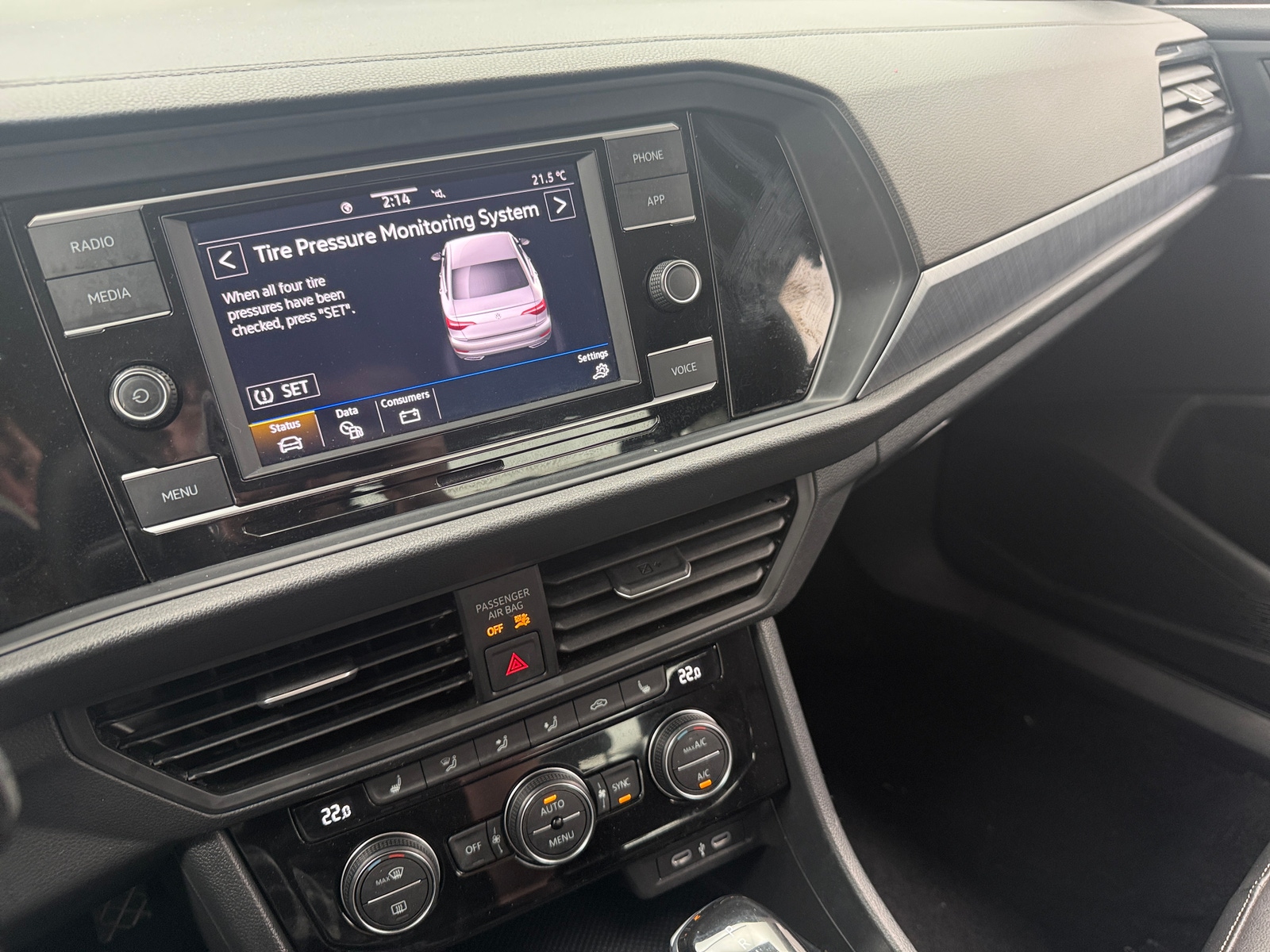 Thumbnail: 2024 Volkswagen Jetta - 3