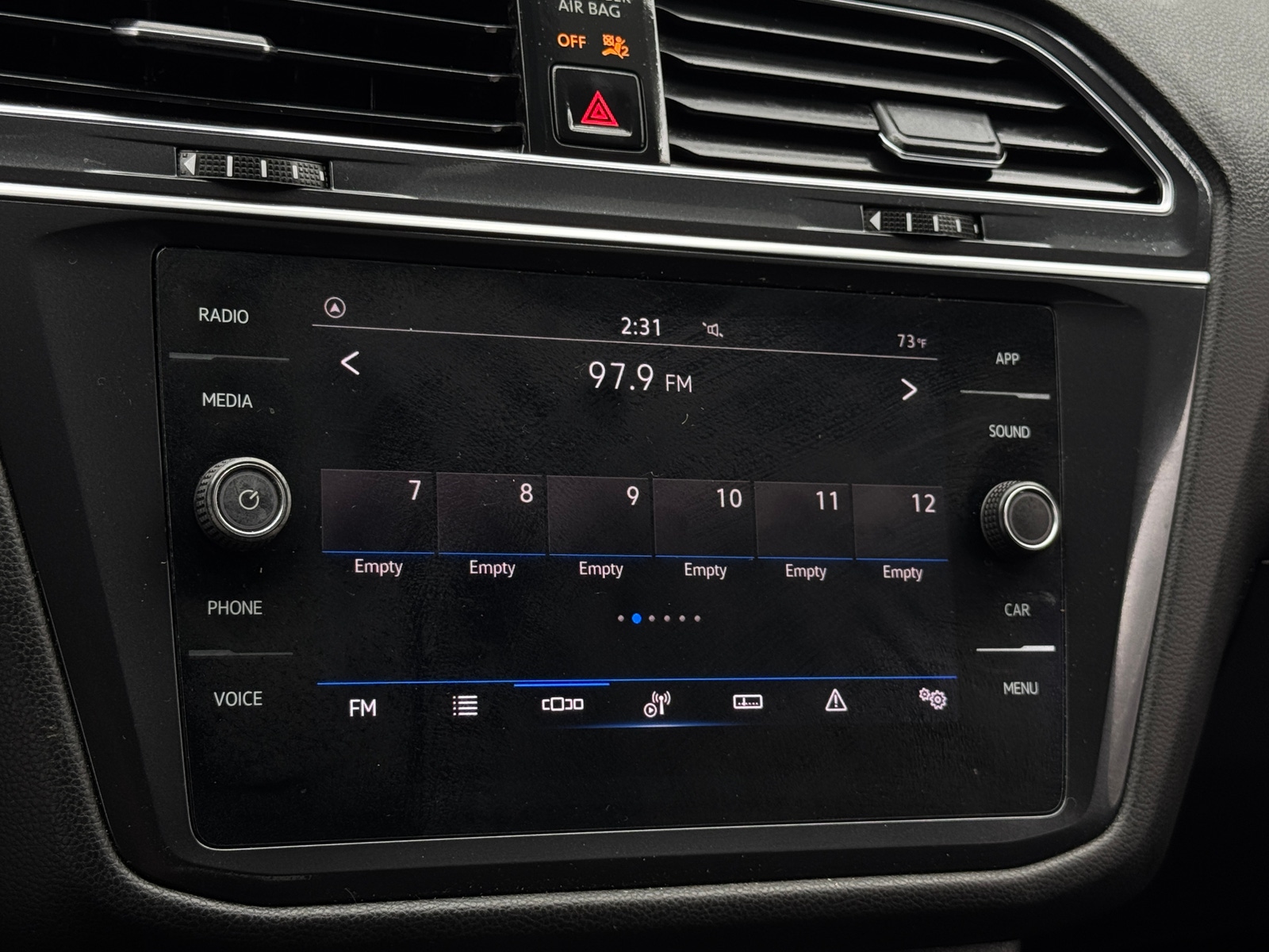 Thumbnail: 2021 Volkswagen Tiguan - 3