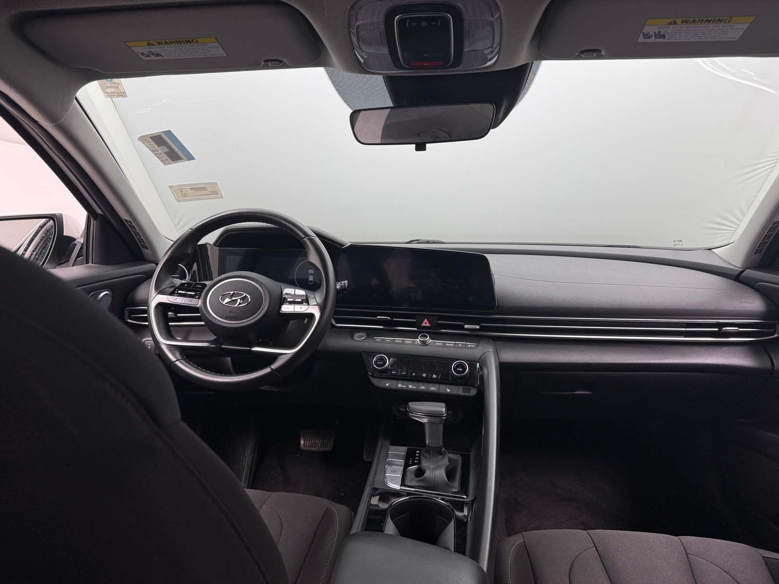 Thumbnail: 2023 Hyundai Elantra - 3